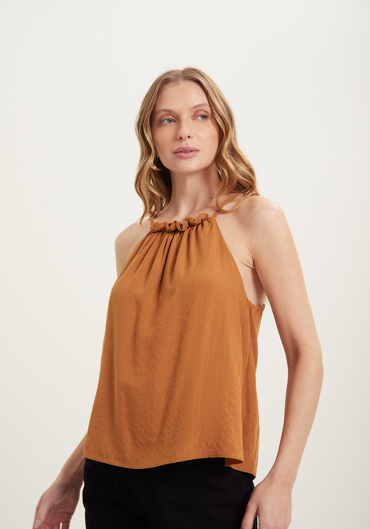 Blusa De Al&ccedil;as Finas Em Viscose Com Franzidos, , large.