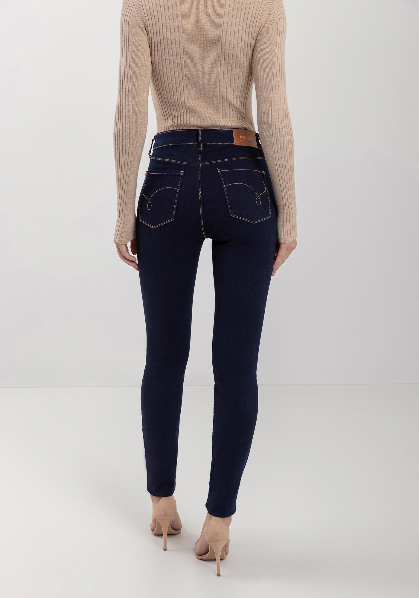 Cal&ccedil;a Jeans Skinny De Cintura Alta Com Bolsos E Elastano, , large.