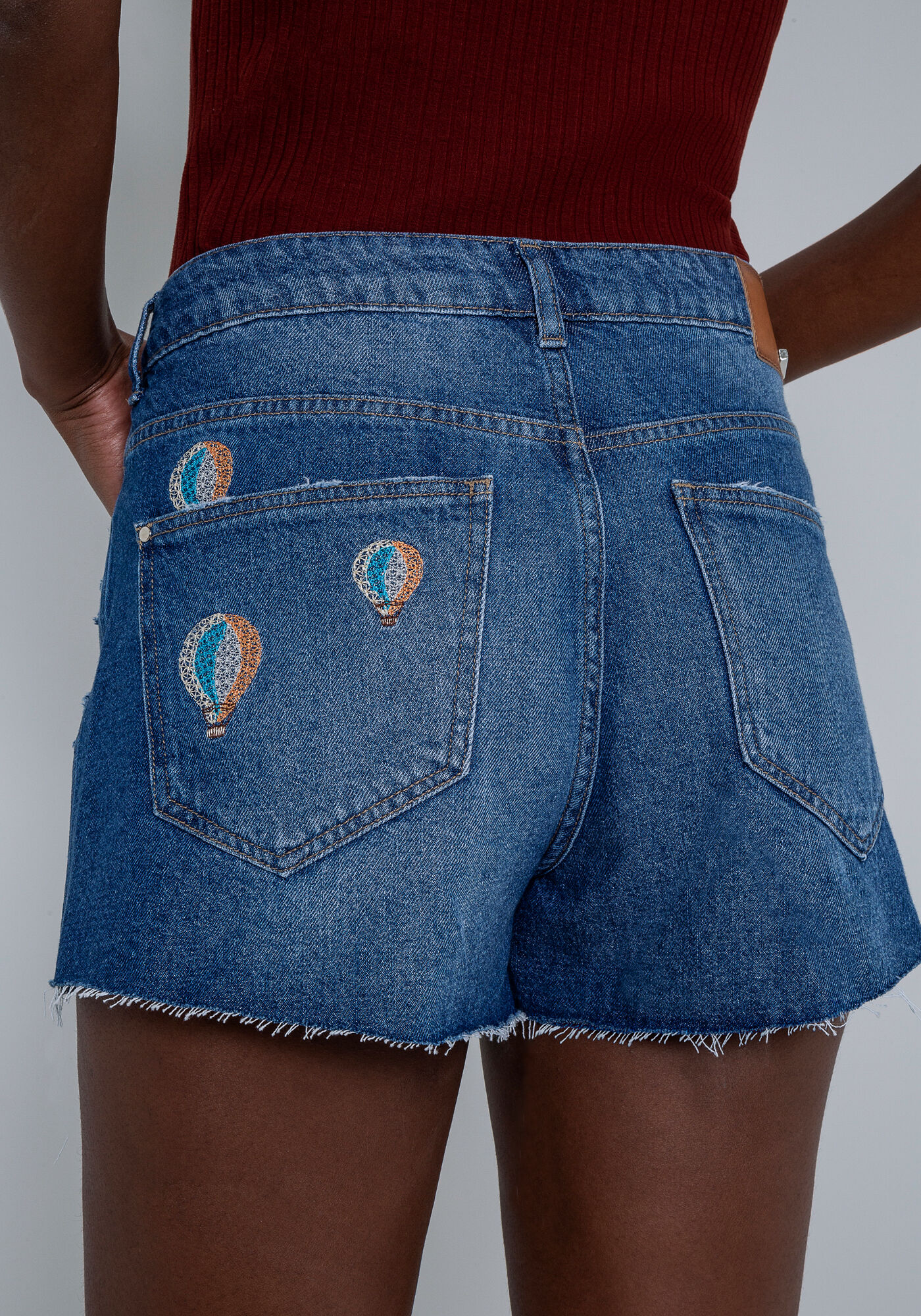 Shorts Jeans Miami com Bordado, JEANS, large.