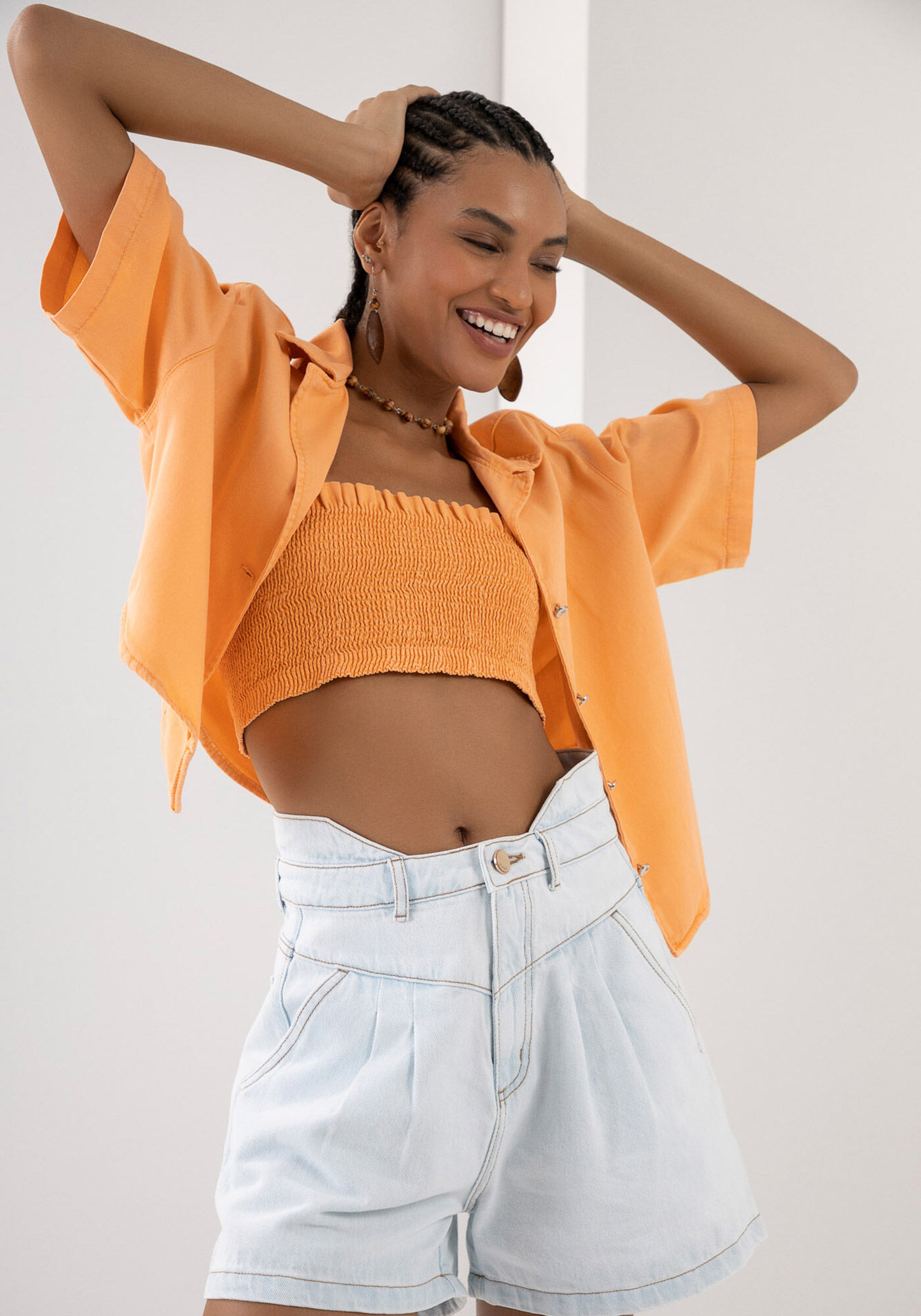 Modelos con shorts hotsell jeans