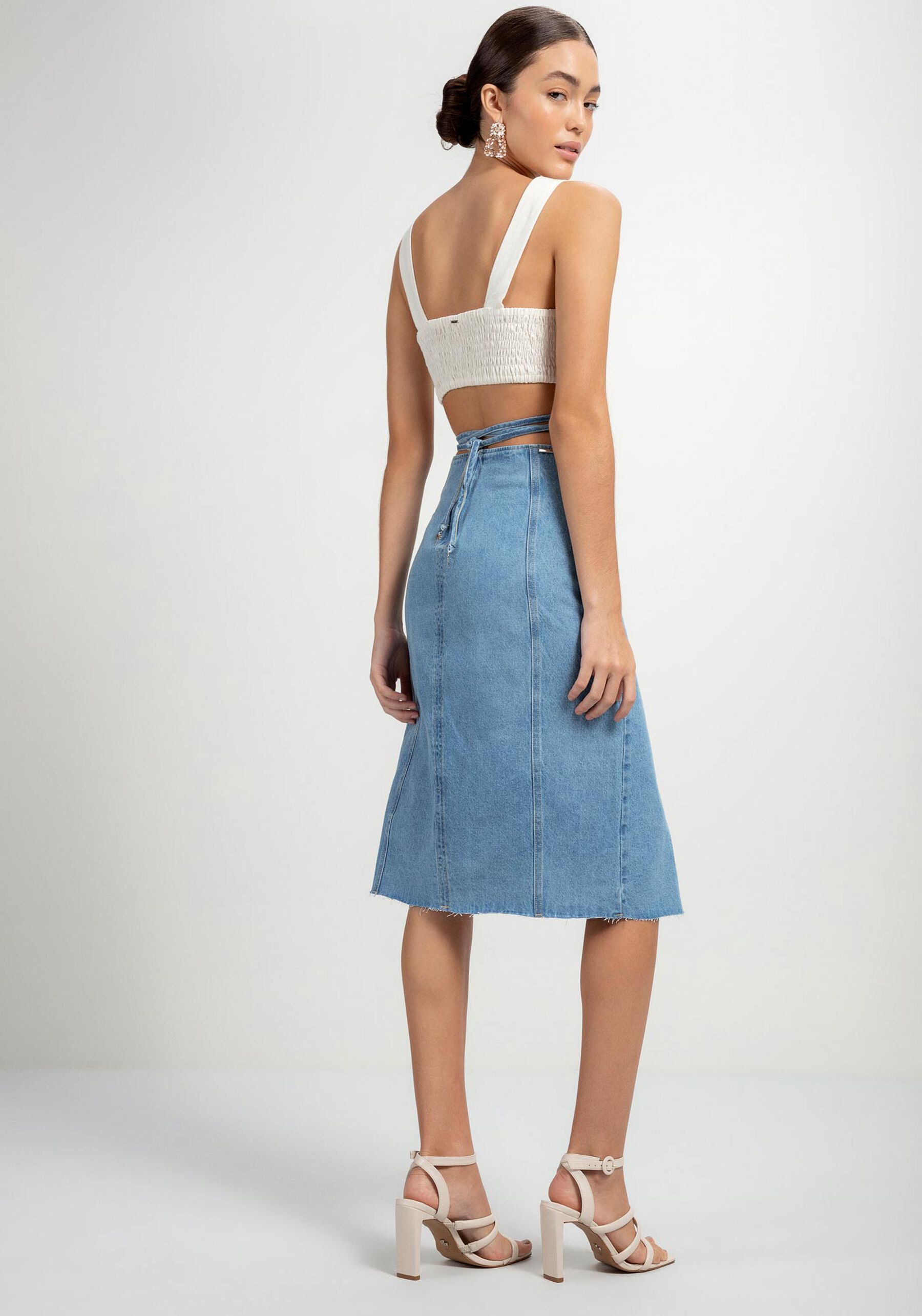 Saia Jeans Midi com Cintura Alta e Amarração, JEANS. Saia Jeans Midi com Cintura Alta e Amarração, JEANS, large.