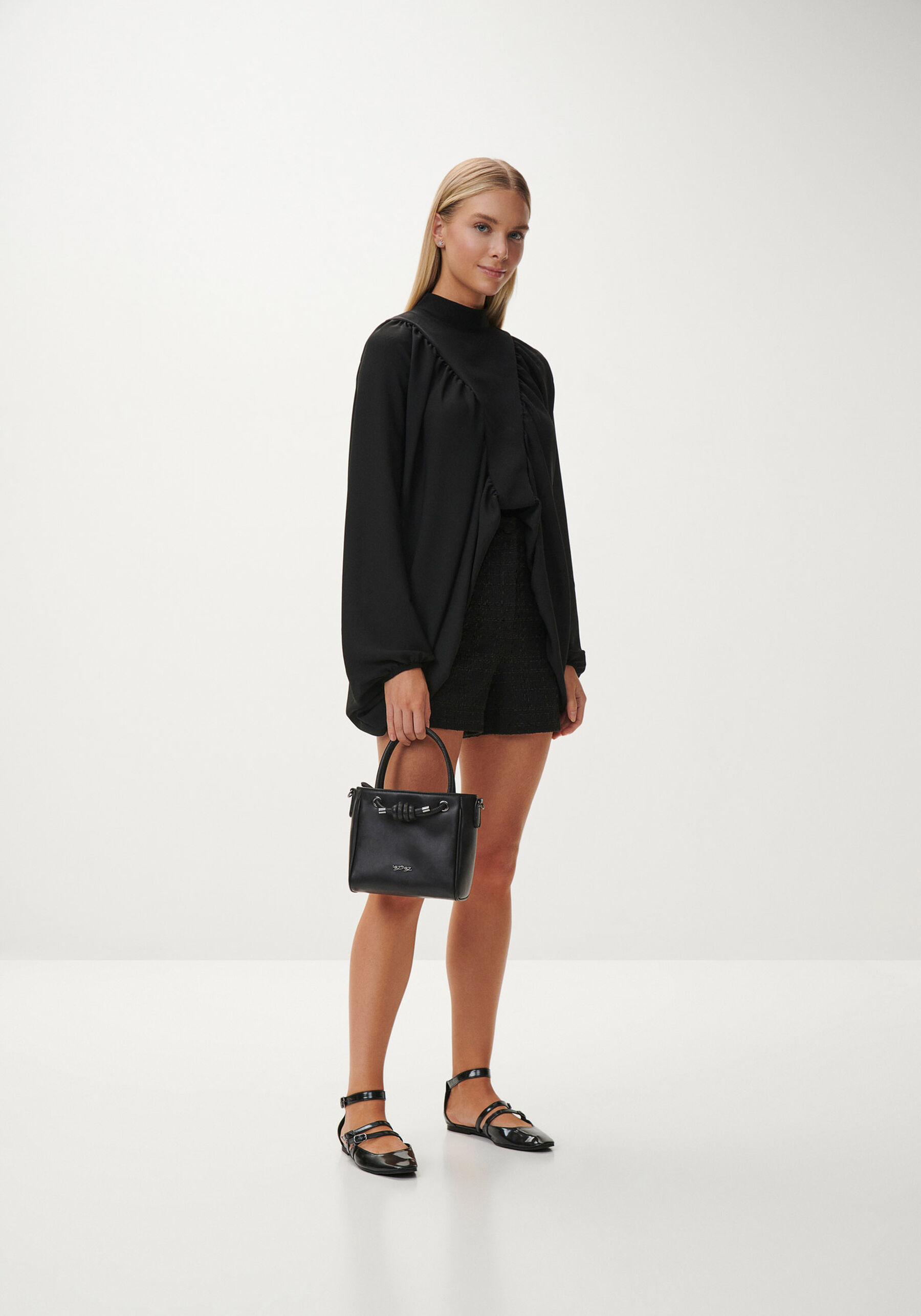 Blusa Franzida com Máxi Manga Longa, . Blusa Franzida com Máxi Manga Longa, , large.