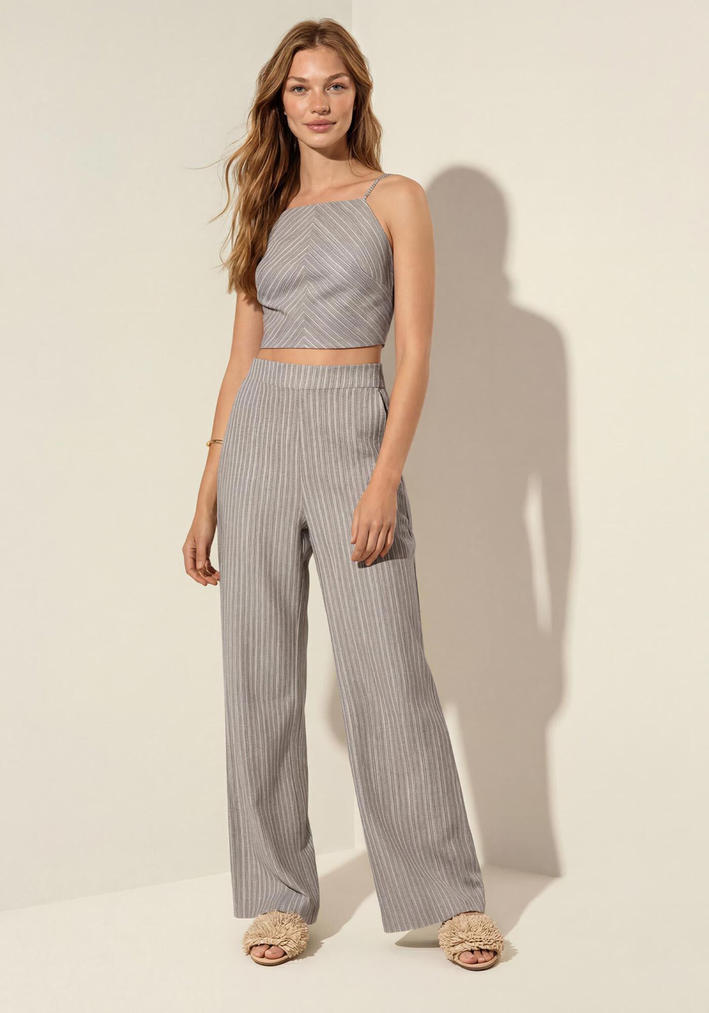 Blusa Cropped De Al&ccedil;as Finas Com Amarra&ccedil;&atilde;o, CINZA METAL, large.