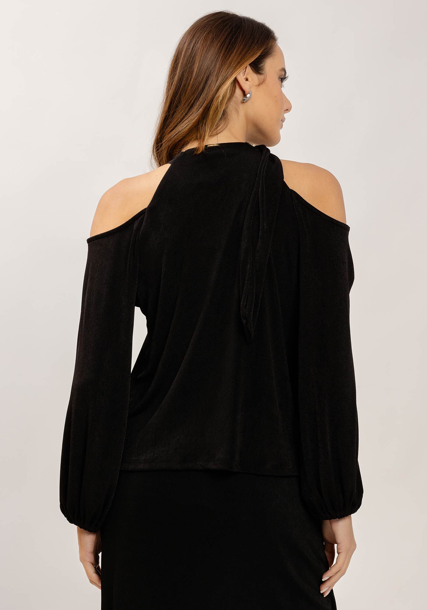 Blusa Manga Longa com Recorte Ombros e Amarra&ccedil;&atilde;o, PRETO REATIVO, large.