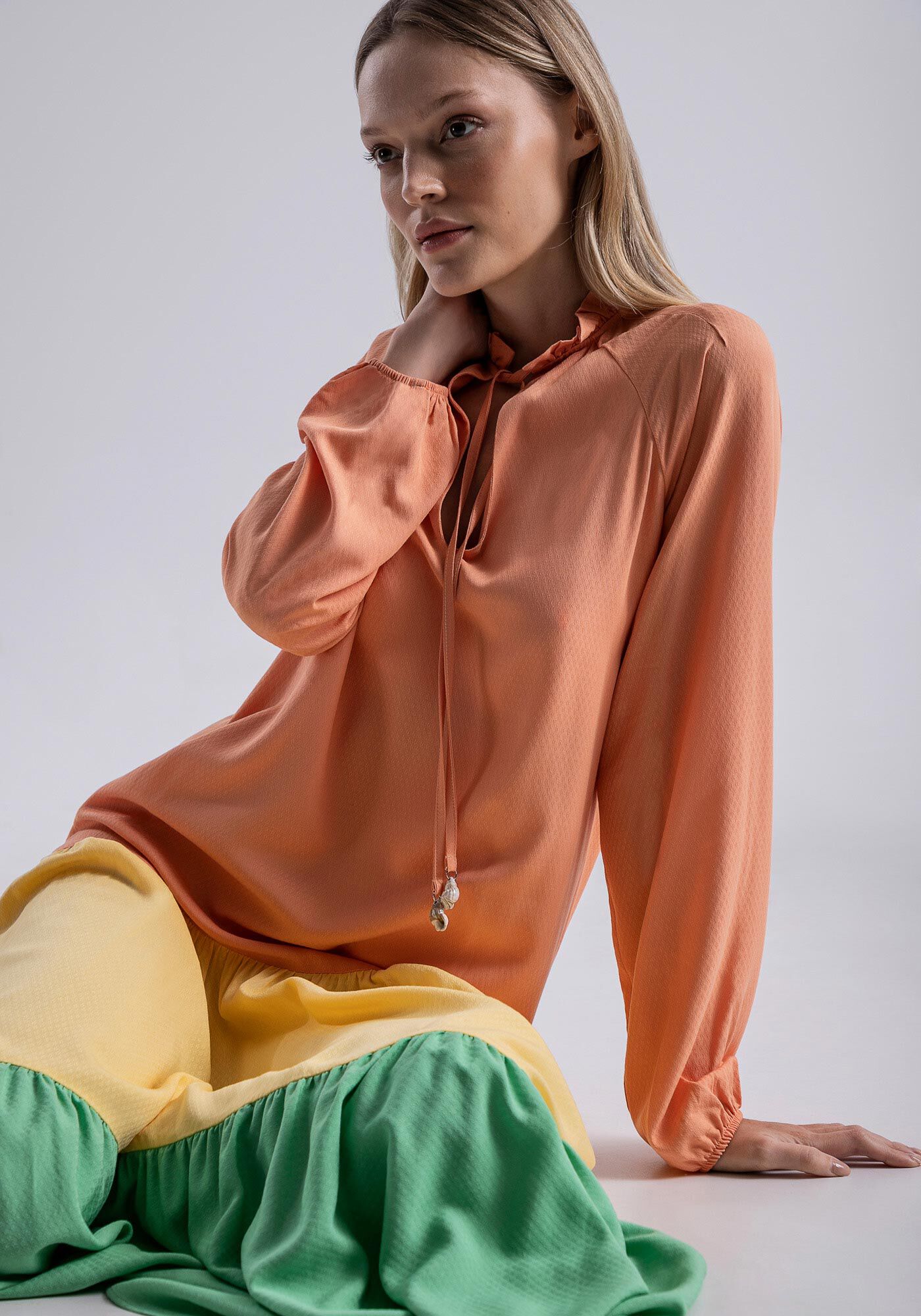 Vestido Midi Manga 3/4 em Viscose com Babados, , large.