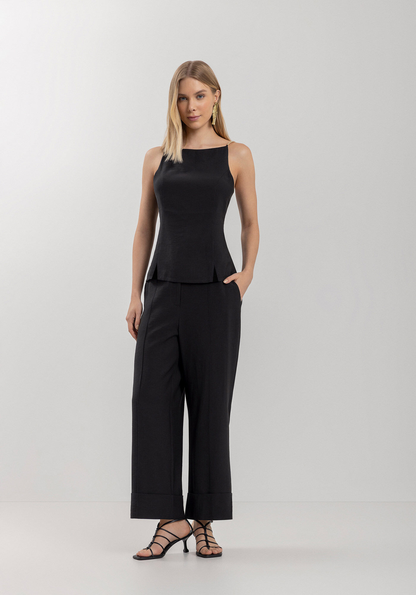 Blusa Acinturada De Al&ccedil;as Com Z&iacute;per E Detalhe Metalizado, PRETO, large.