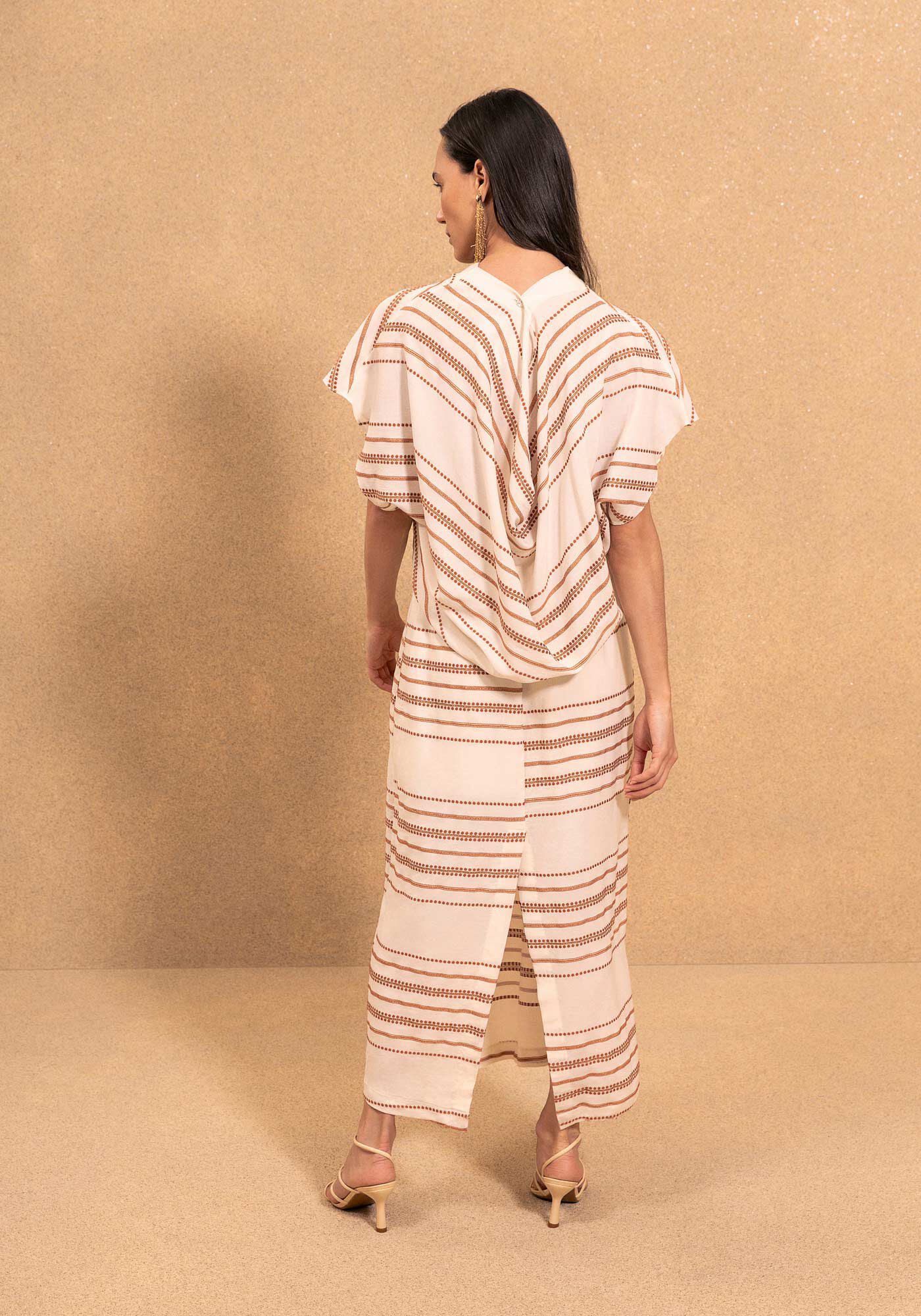 Vestido De Mangas Curtas Ch&aacute; Com Fenda Posterior, BEGE GLAZED, large.