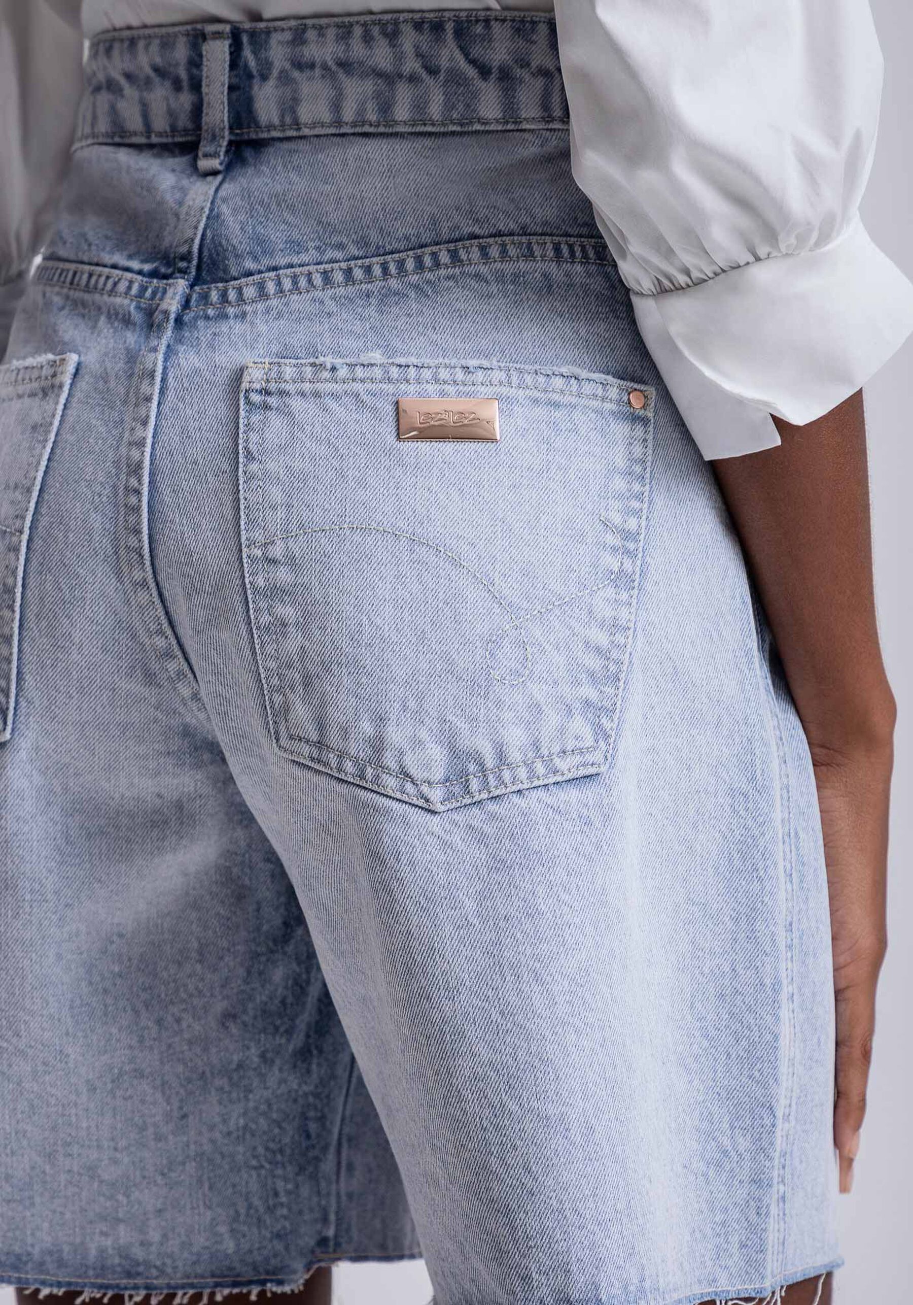 Bermuda Jeans Boyfriend Venice com Bordado, JEANS. Bermuda Jeans Boyfriend Venice com Bordado, JEANS, large.