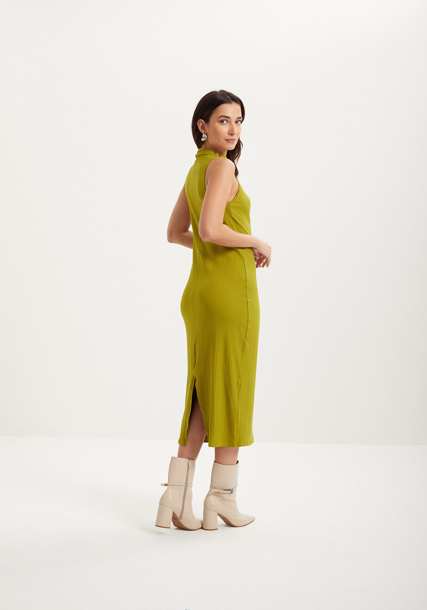 Vestido Midi B&aacute;sico Em Malha Canelada De Viscose, , large.