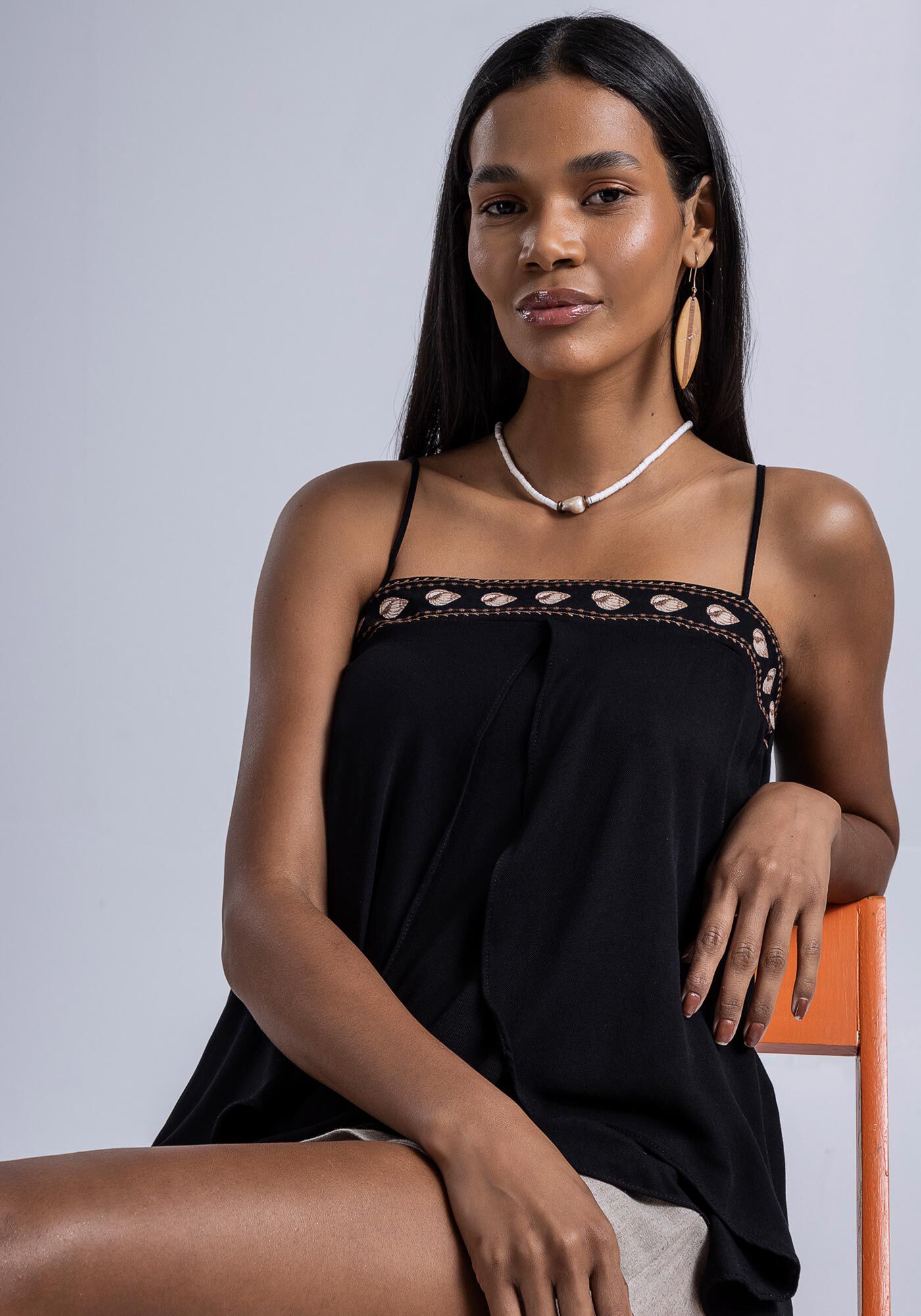 Blusa com Al&ccedil;as em Viscose com Bordado, , large.