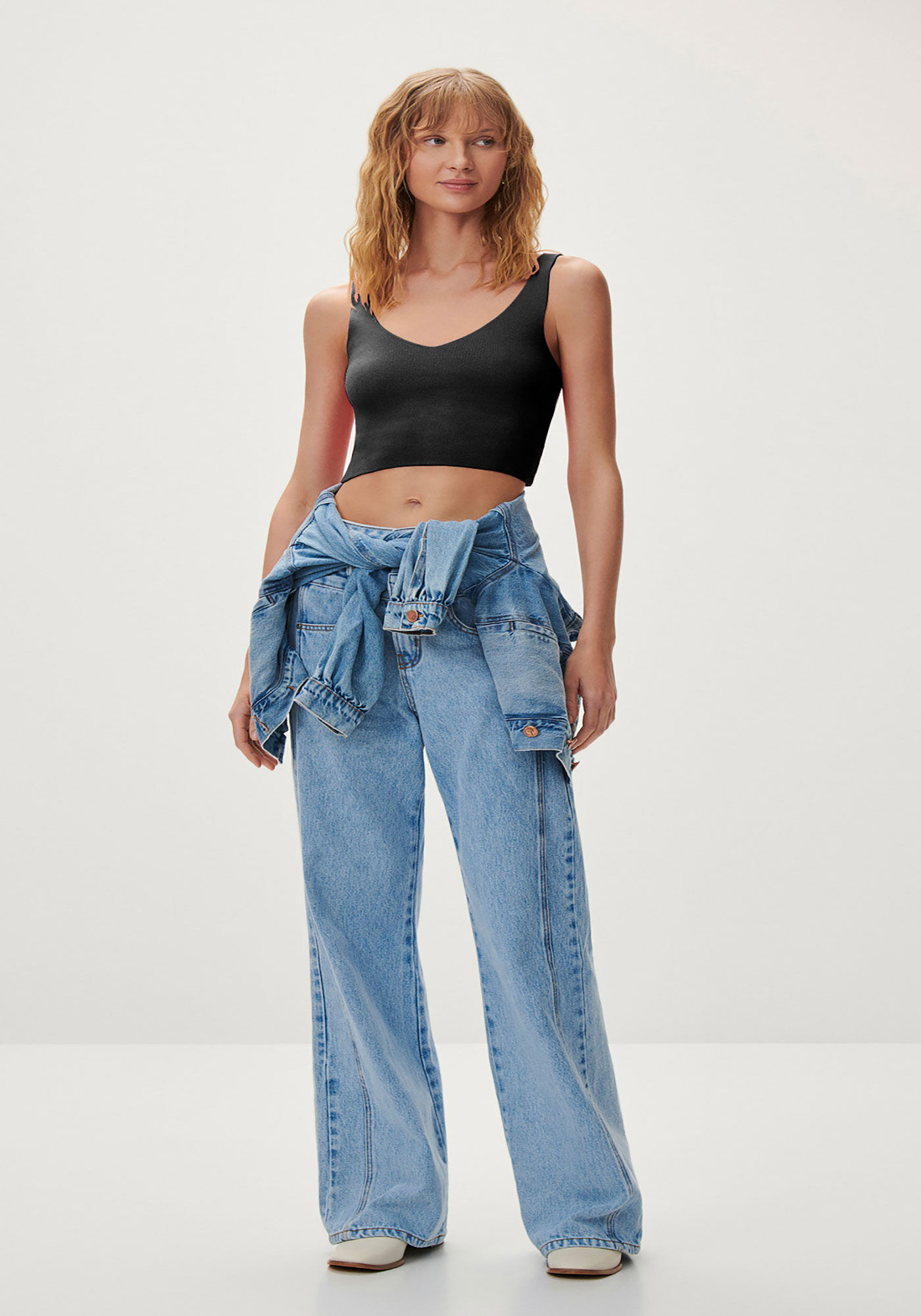 Blusa Cropped em Tric&ocirc; com Decote V, PRETO REATIVO, large.