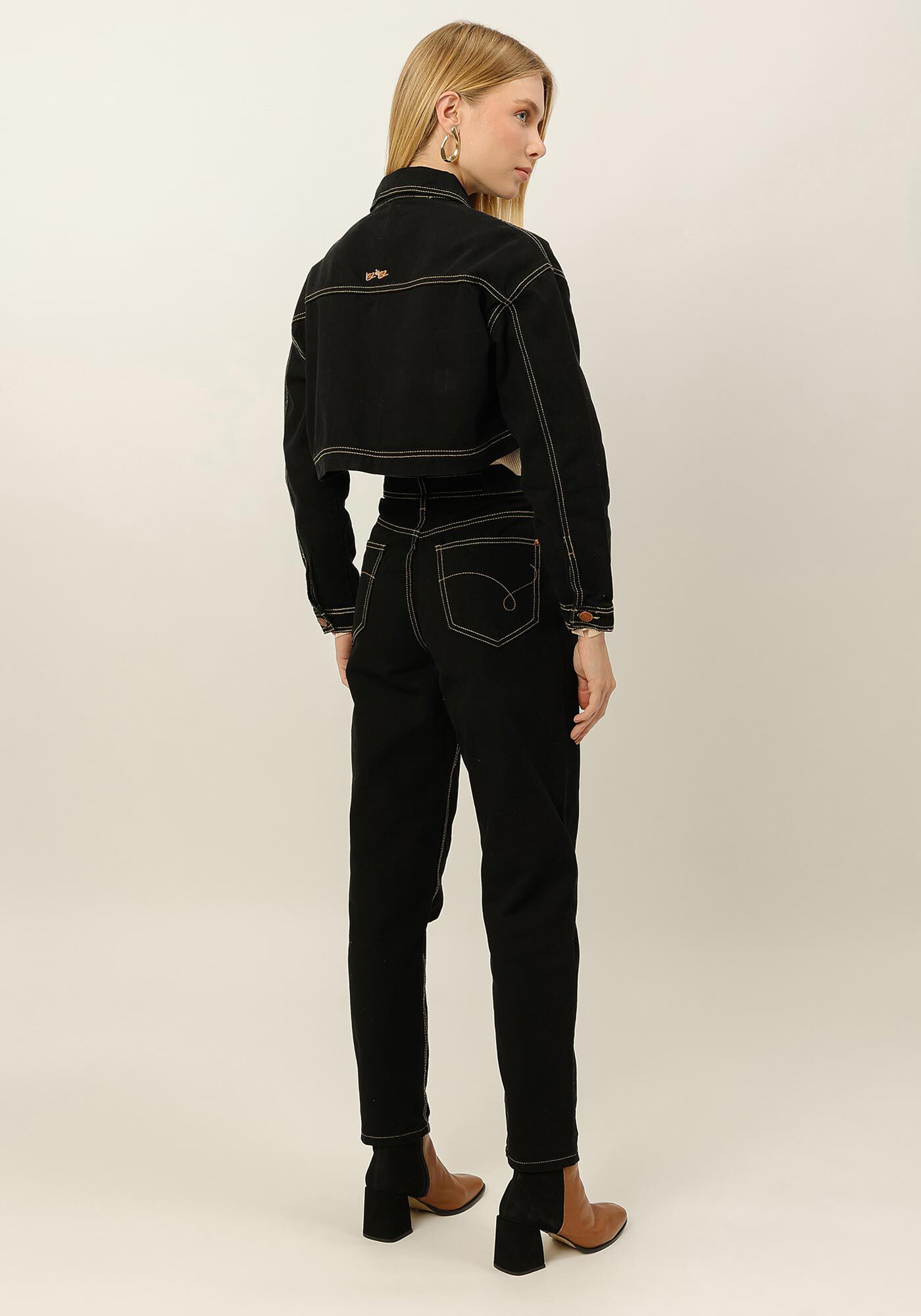 Jaqueta Sarja Cropped com Bolsos, , large.