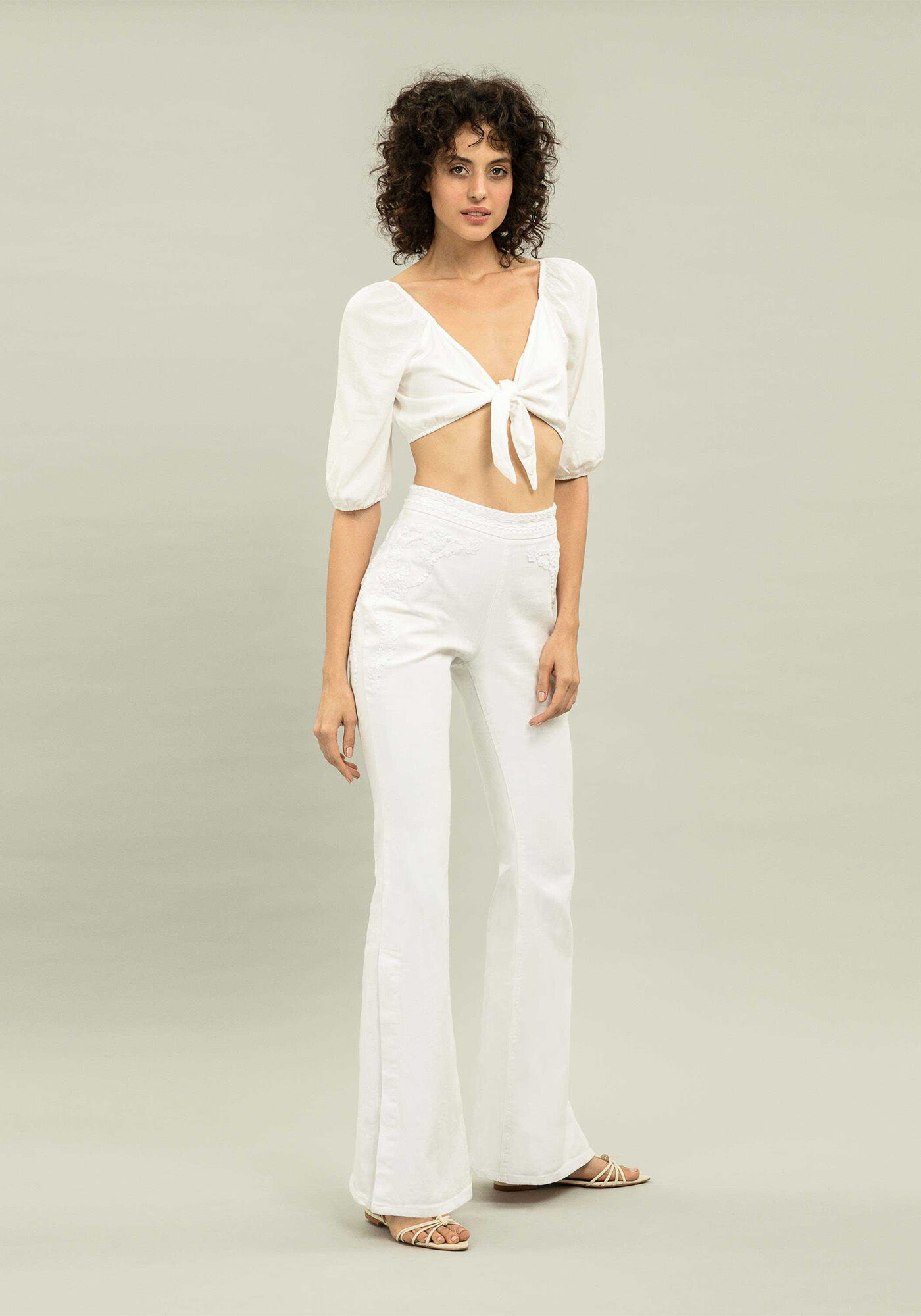 Cal&ccedil;a Super Flare Malibu Bordada, , large.