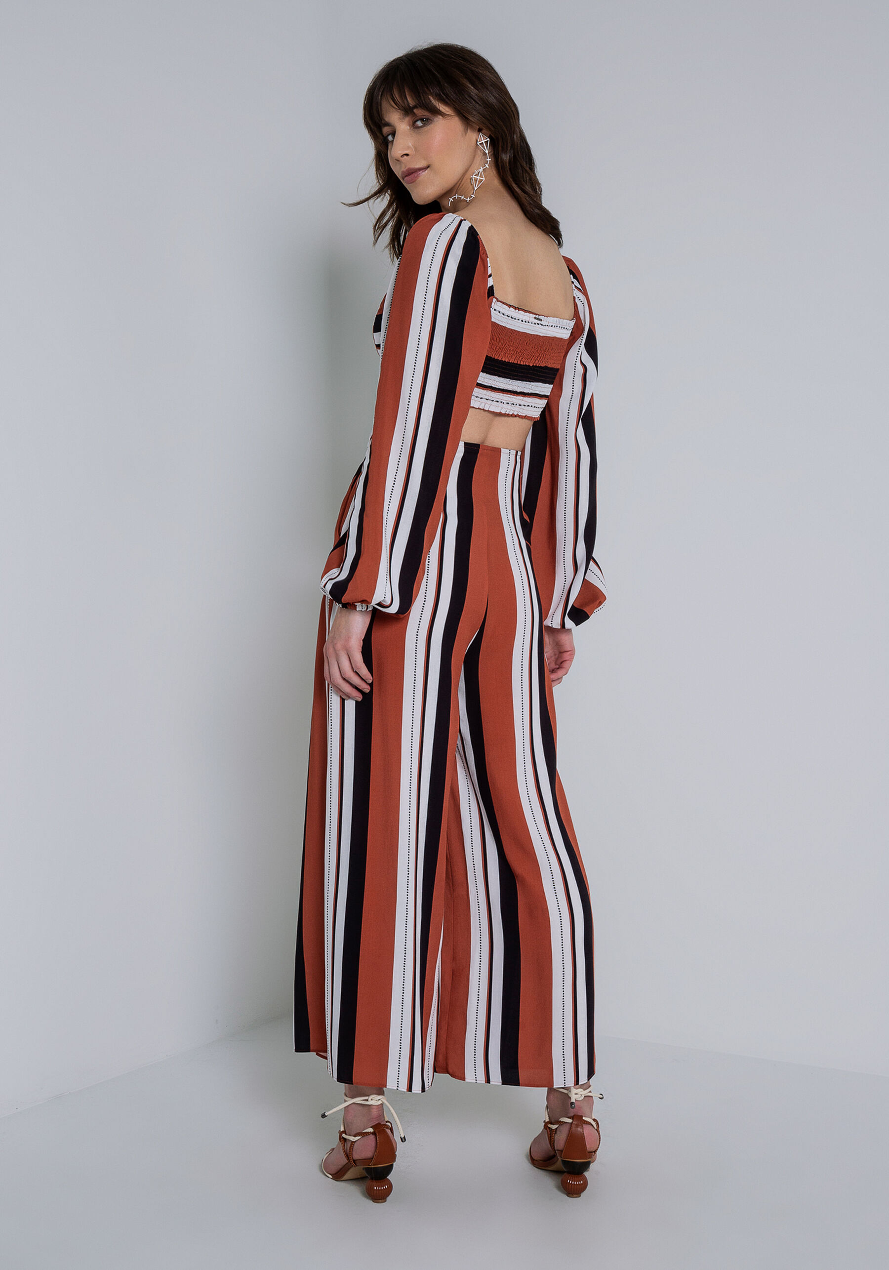 Blusa Cropped em Viscose Estampada, SENTIDO. Blusa Cropped em Viscose Estampada, SENTIDO, large.