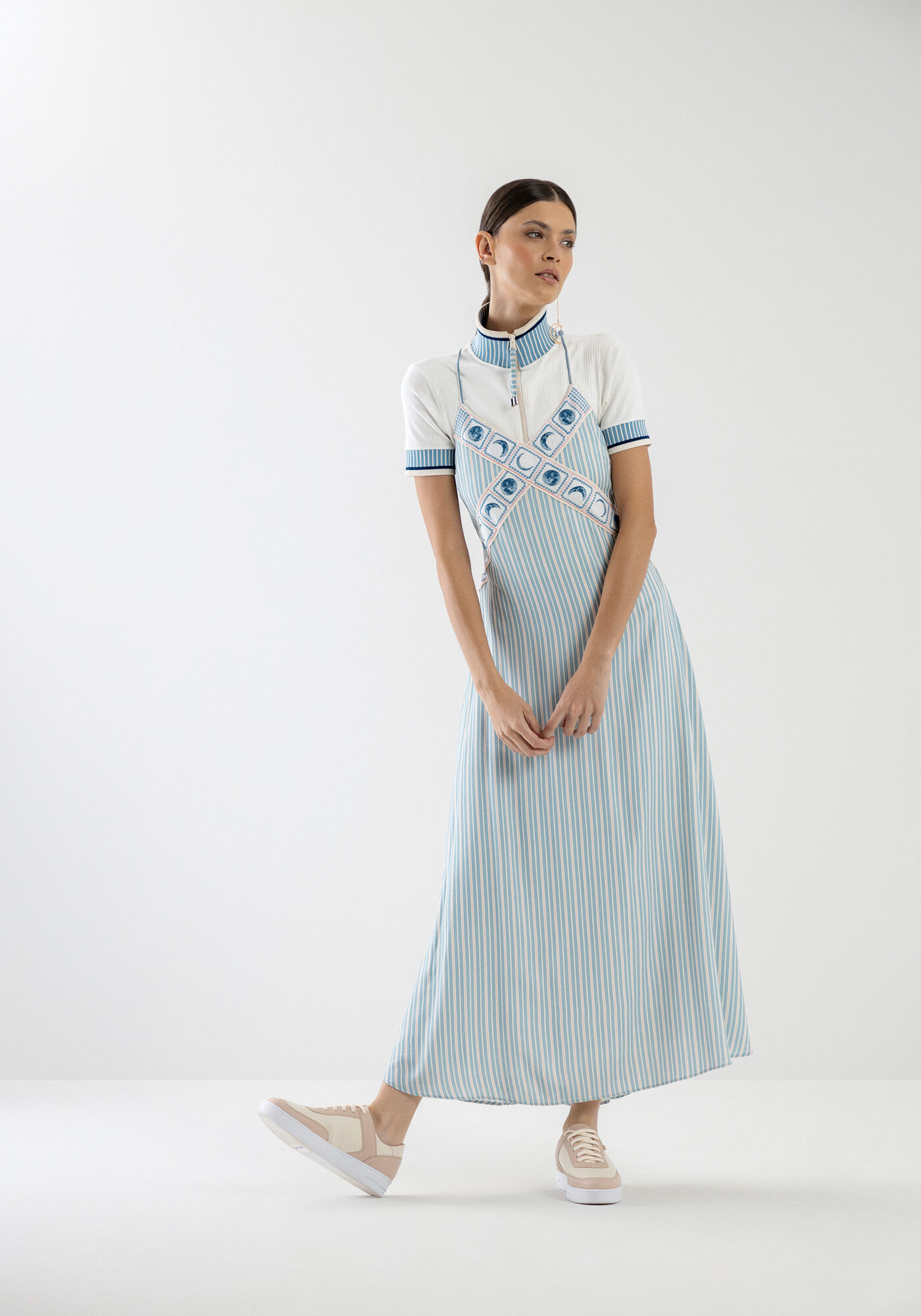 Vestido Midi Estampado com Bordado Luas, , large.