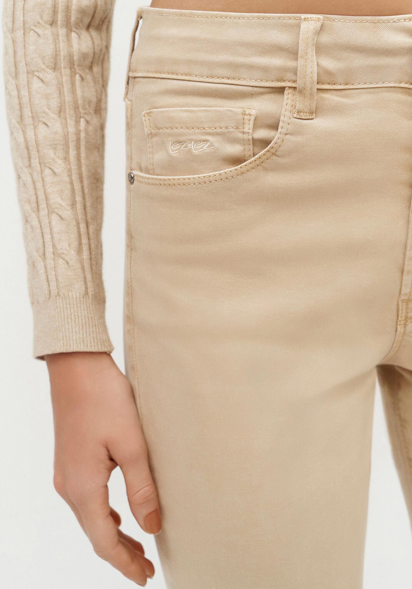 Cal&ccedil;a Sarja Flare Boot Cut com Cintura Alta, , large.