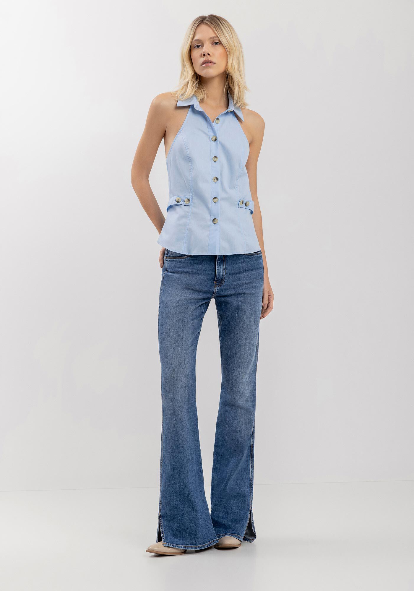 Cal&ccedil;a Jeans Flare Com Cintura Alta E Fendas Na Barra, , large.