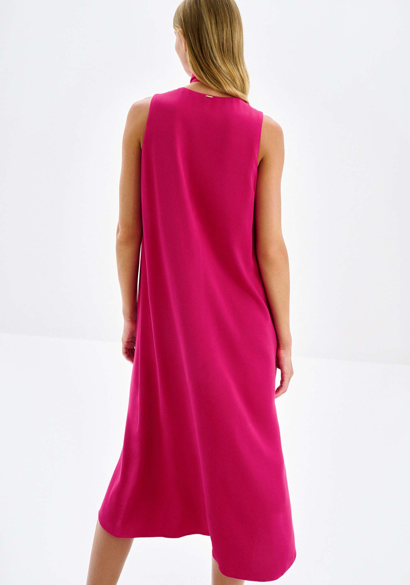 Vestido Midi em Viscose com Z&iacute;per Decote, , large.