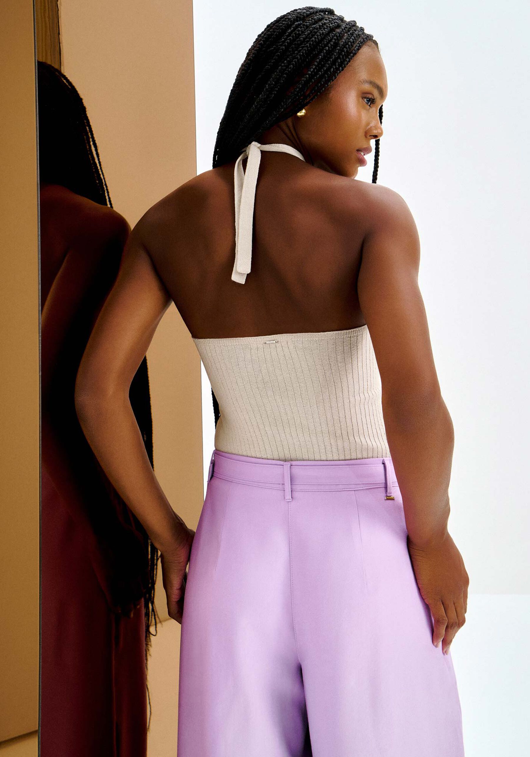 Blusa Frente Única em Tricô com Cut, BEGE CAQUI. Blusa Frente Única em Tricô com Cut, BEGE CAQUI, large.