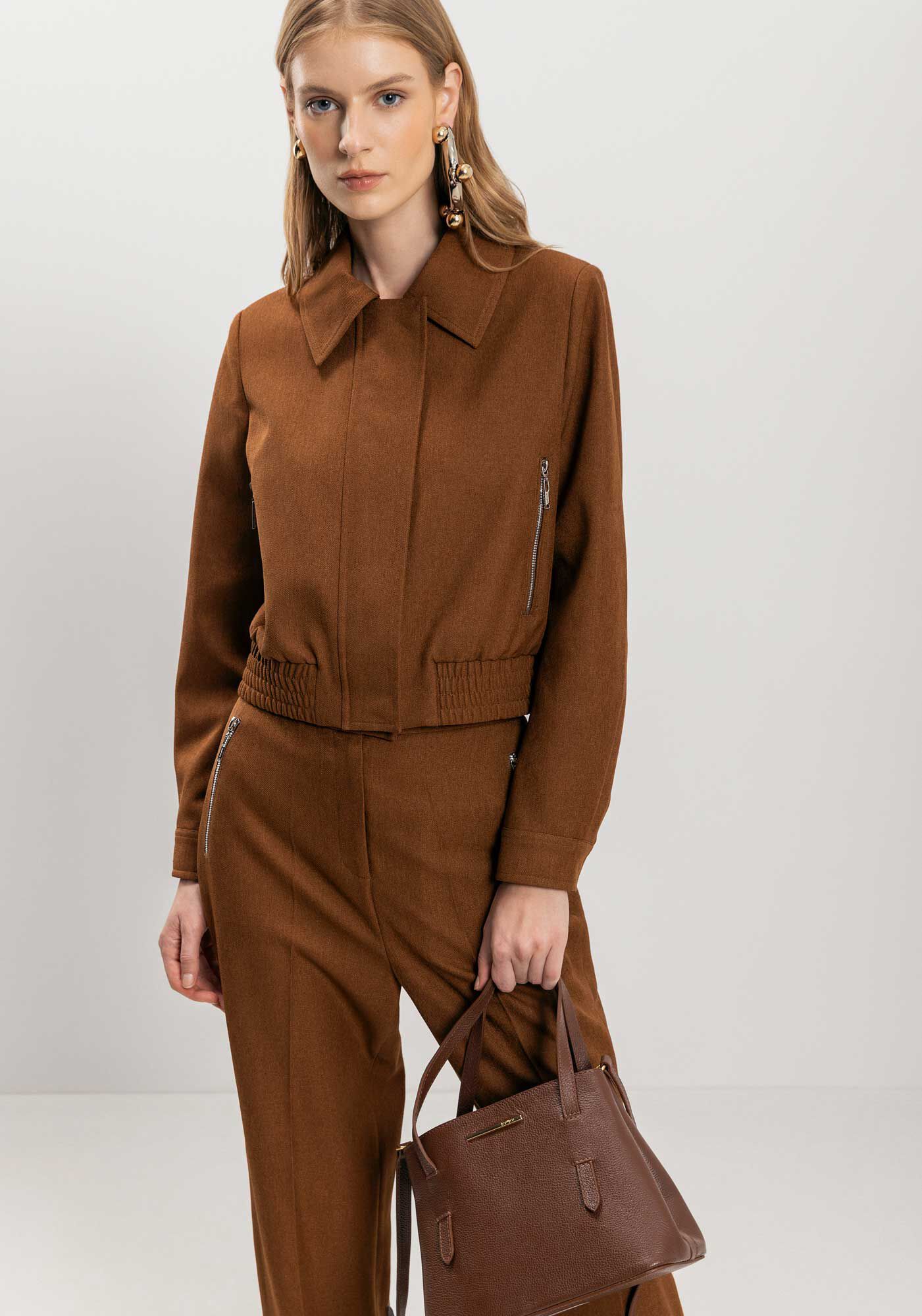 Jaqueta Curta De Manga Longa Com Gola E Z&iacute;peres, , large.