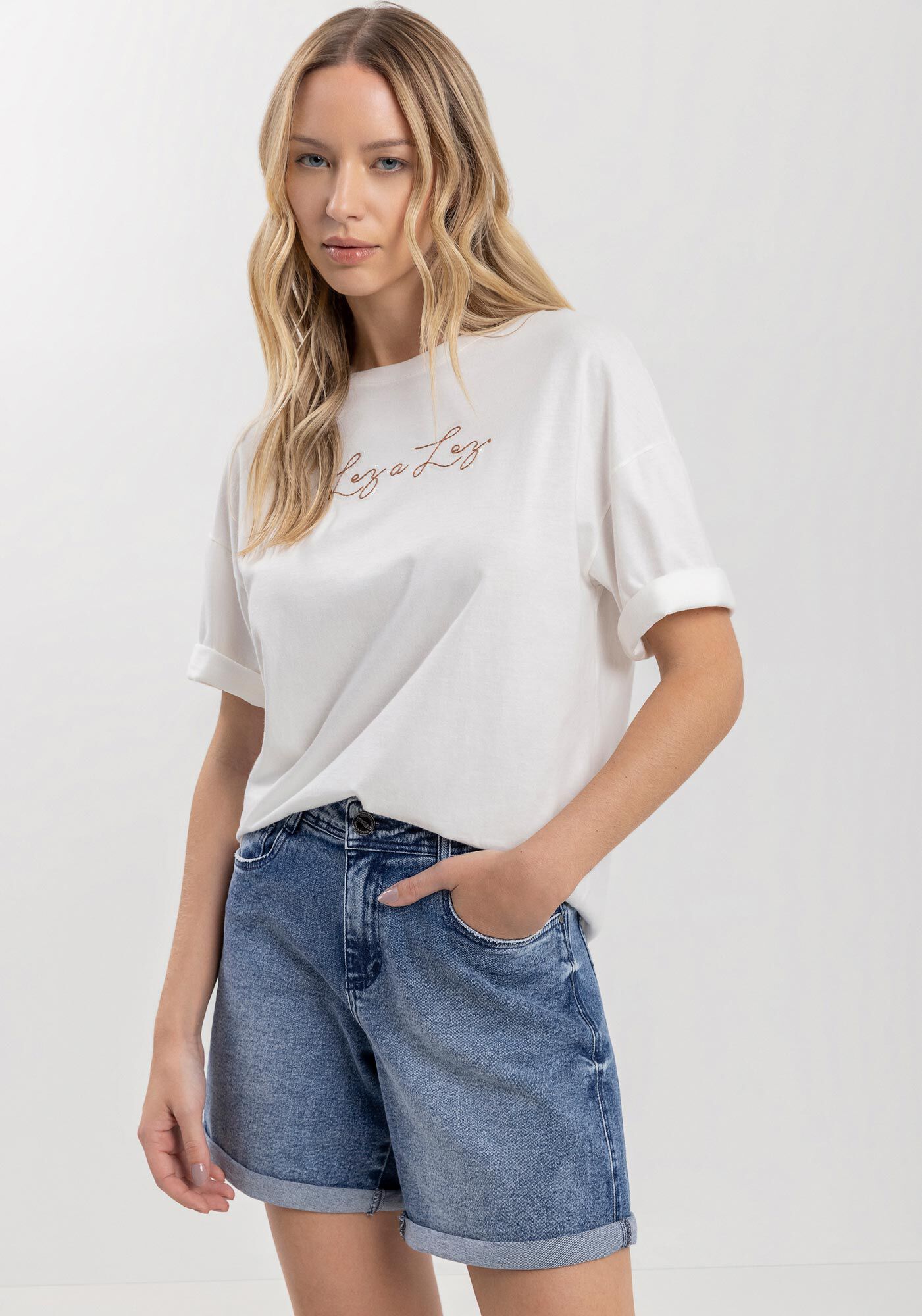 Blusa B&aacute;sica De Mangas M&eacute;dias Com Bordado Frontal, , large.