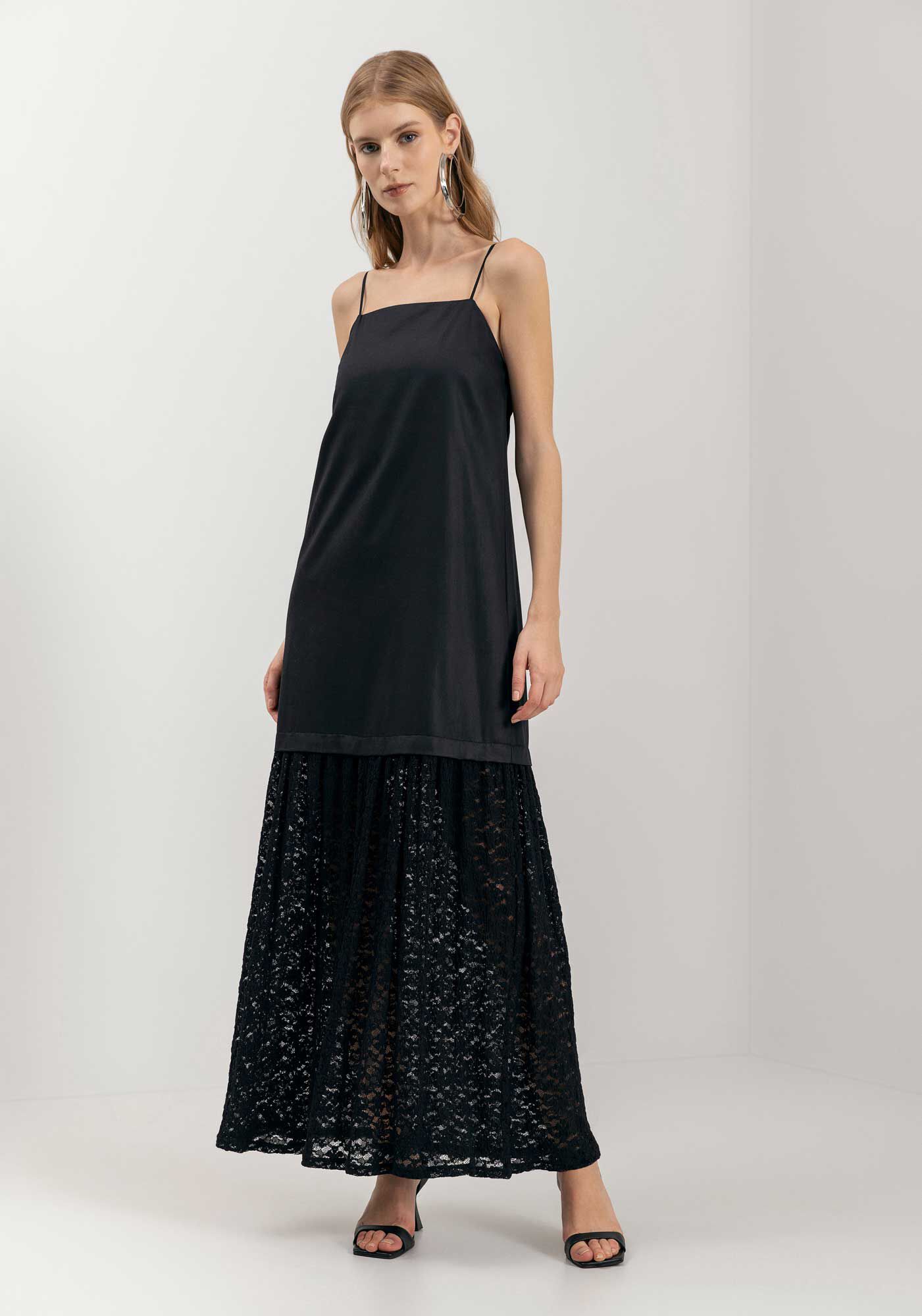 Vestido Longo De Al&ccedil;as Com Barra Rendada, PRETO, large.