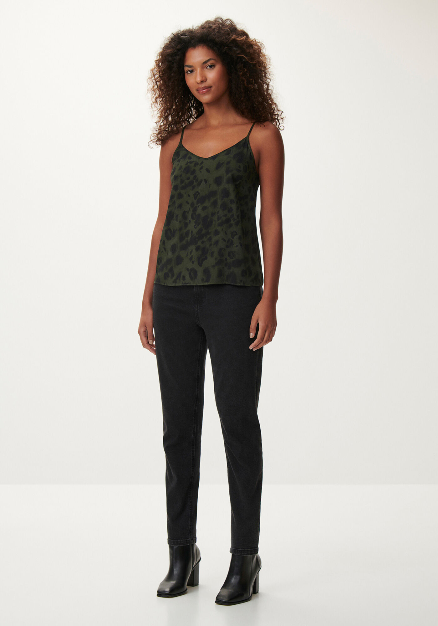 Blusa Estampada em Viscose com Decote V, , large.