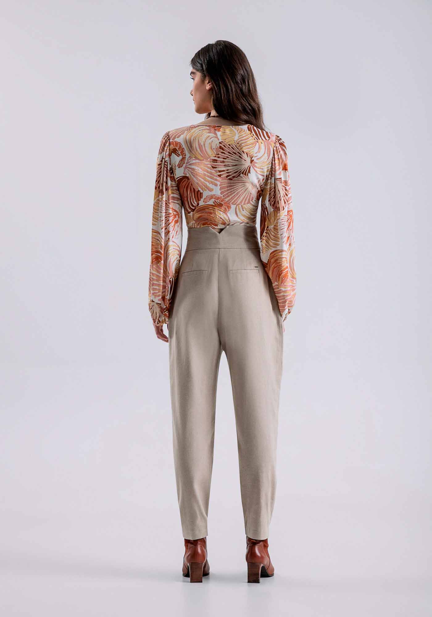 Cal&ccedil;a Carrot Linho com Detalhe C&oacute;s, BEGE MICHIGAN, large.