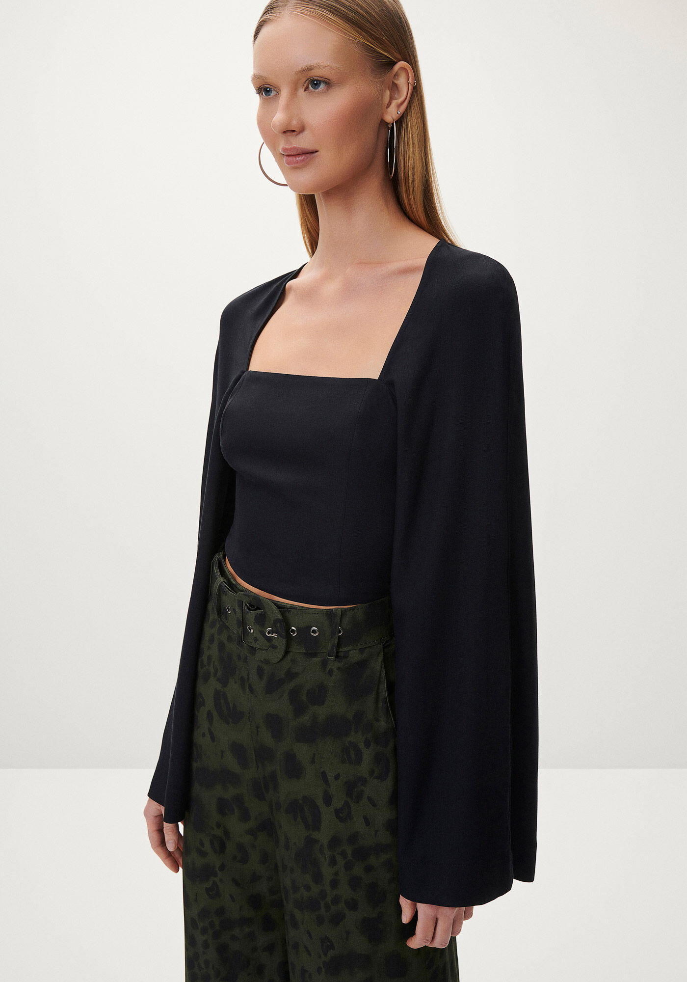 Blusa Manga Longa Flare com Decote Quadrado, , large.