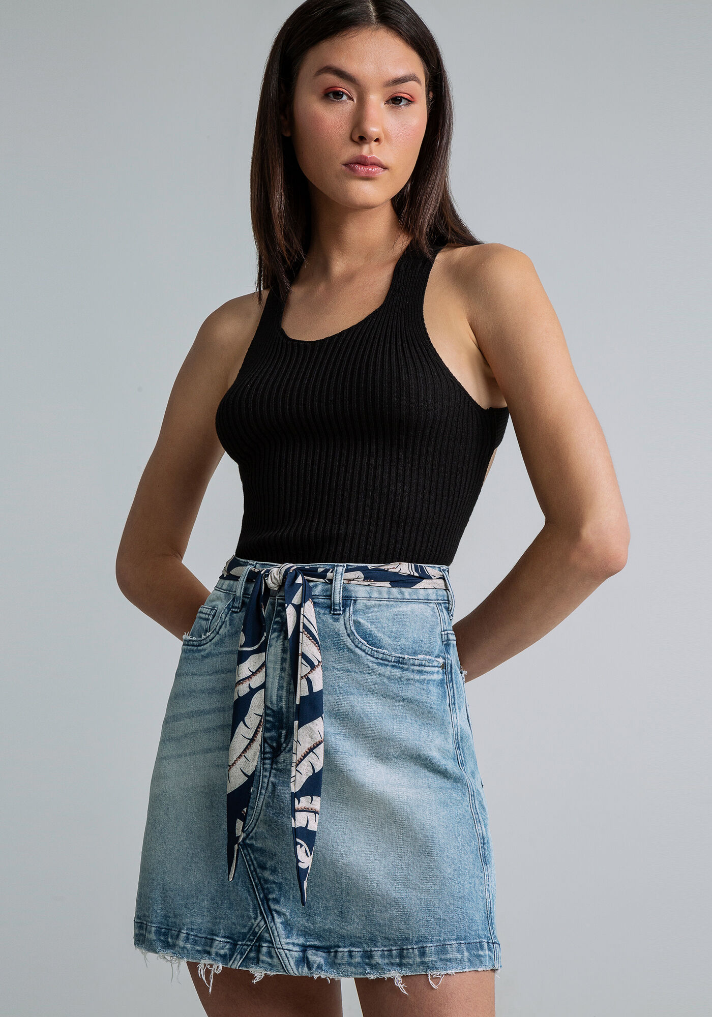 Saia jeans best sale de cintura alta