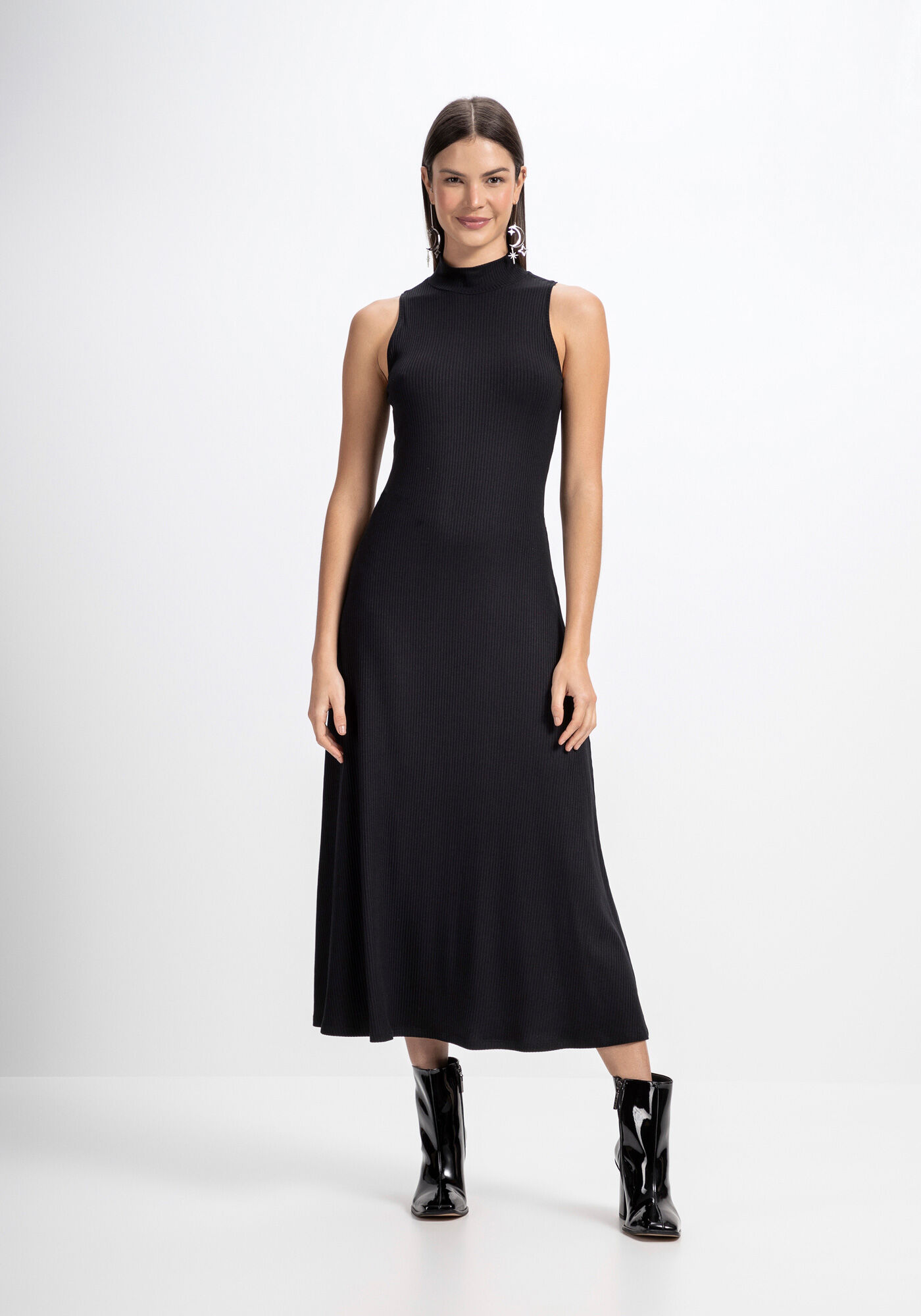 Vestido midi shop canelado com bota