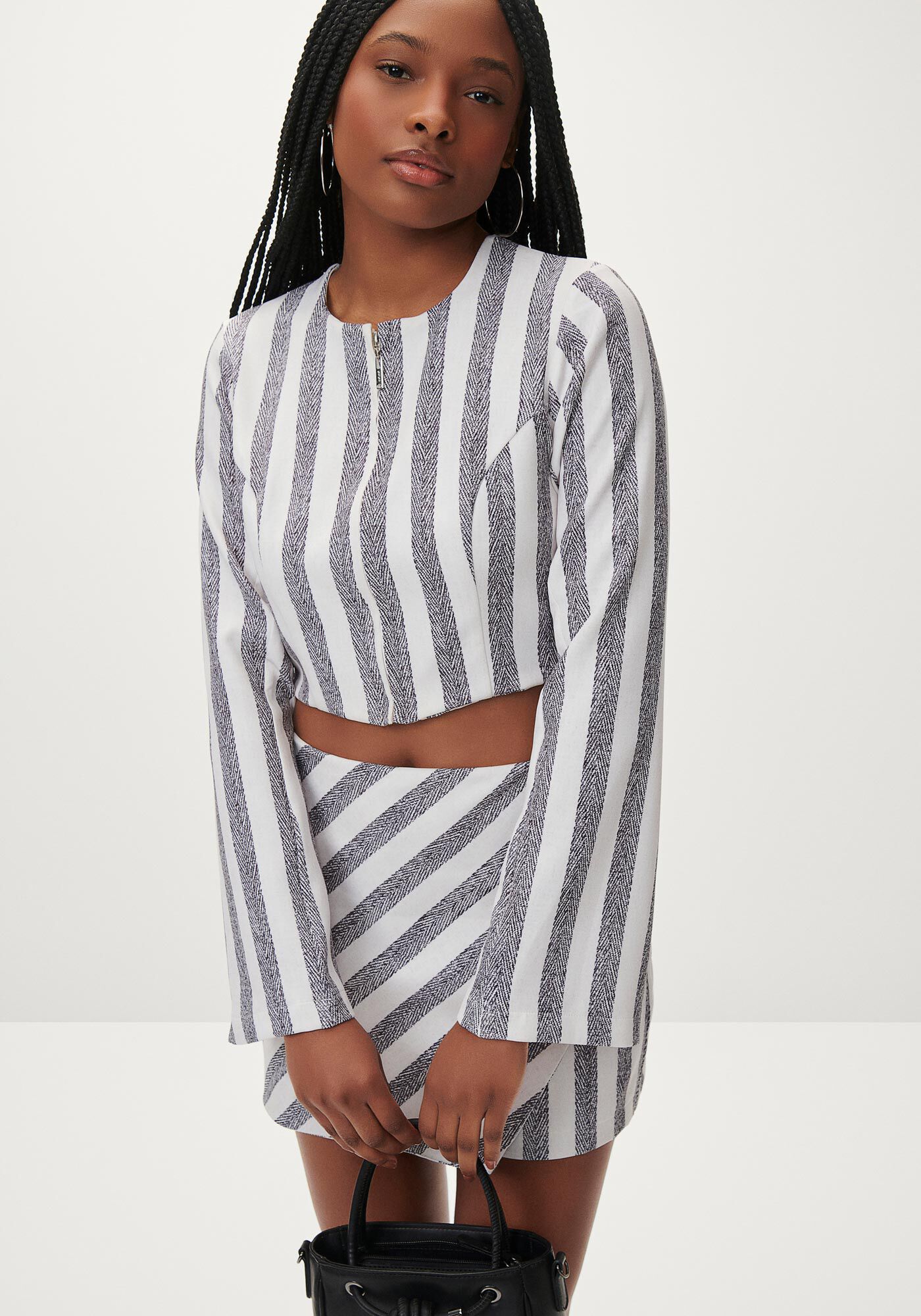 Jaqueta Cropped com Manga Longa Flare, , large.