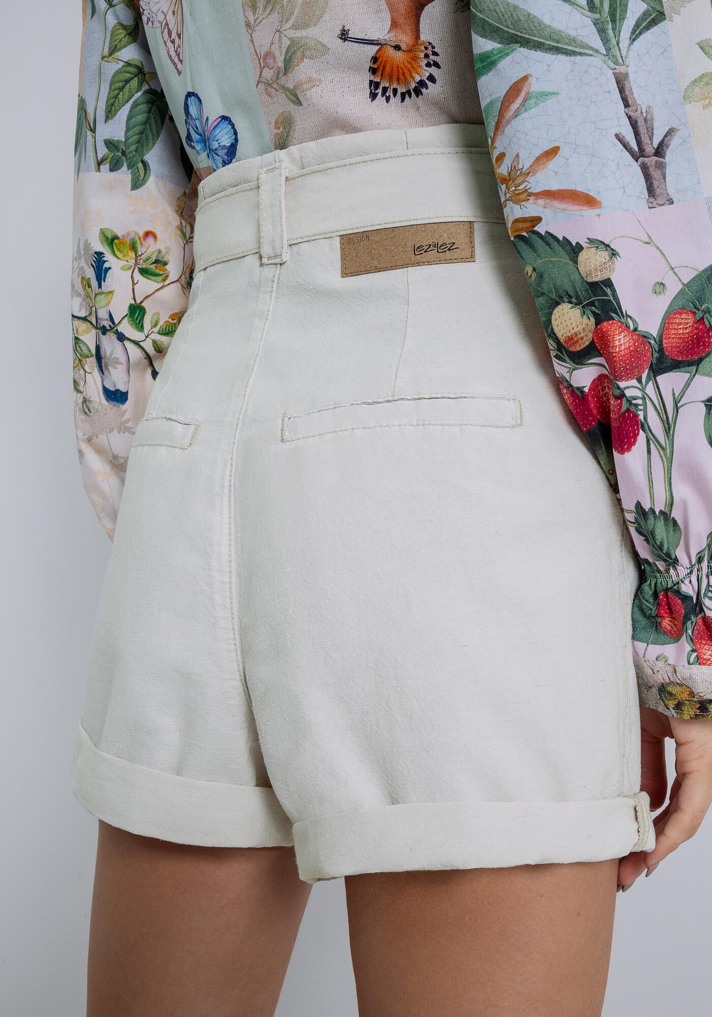 Shorts Alfaiataria em Tecido com Faixa, , large.