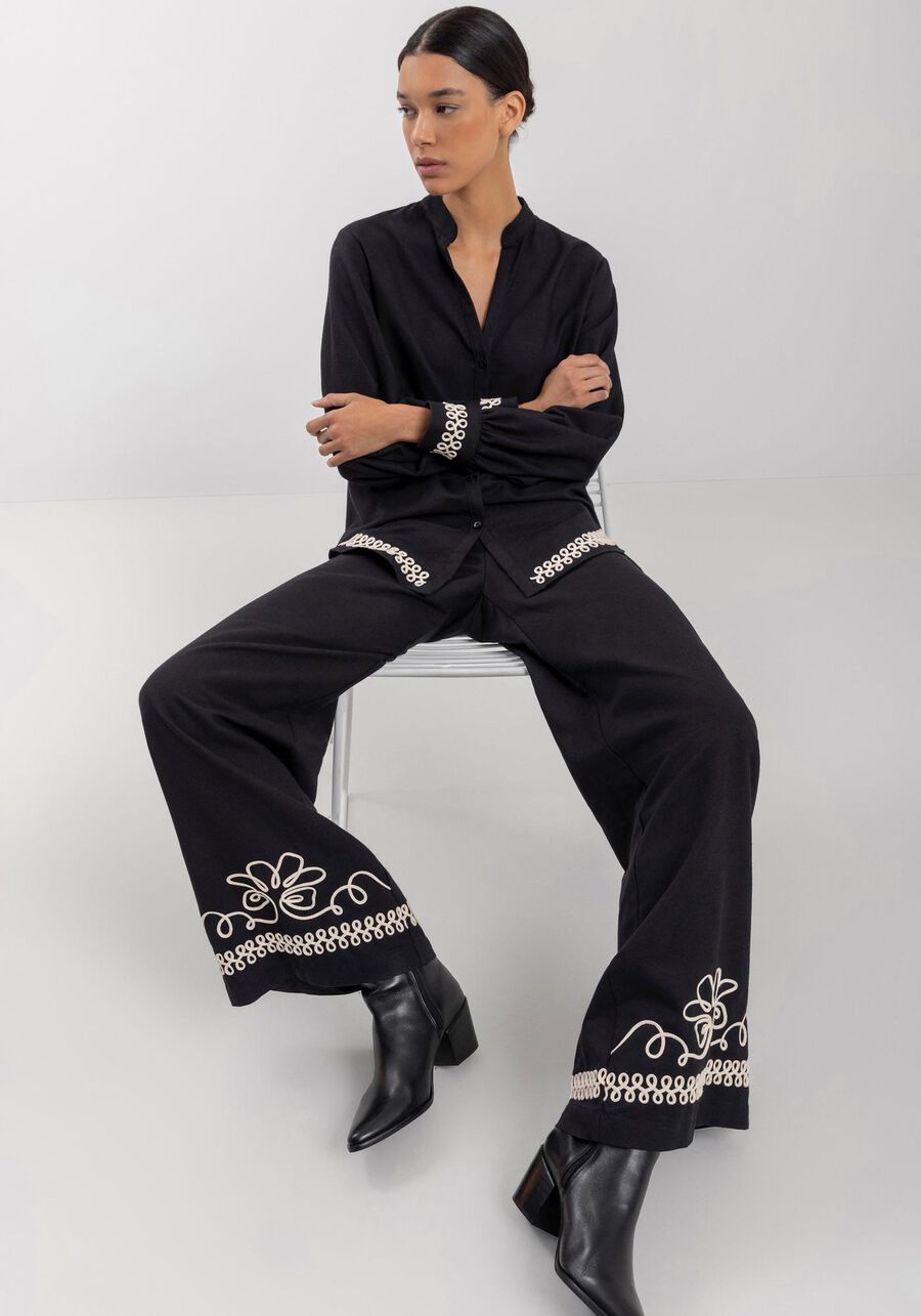 Calça Pantalona Com Cintura Alta E Bordados Em Alto Relevo, . Calça Pantalona Com Cintura Alta E Bordados Em Alto Relevo, , large.