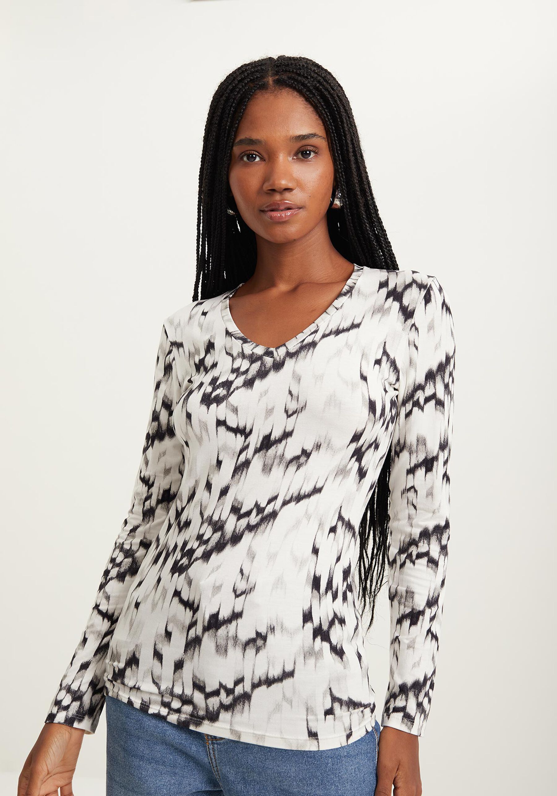Blusa Estampada De Mangas Longas Com Decote Em V, . Blusa Estampada De Mangas Longas Com Decote Em V, , large.