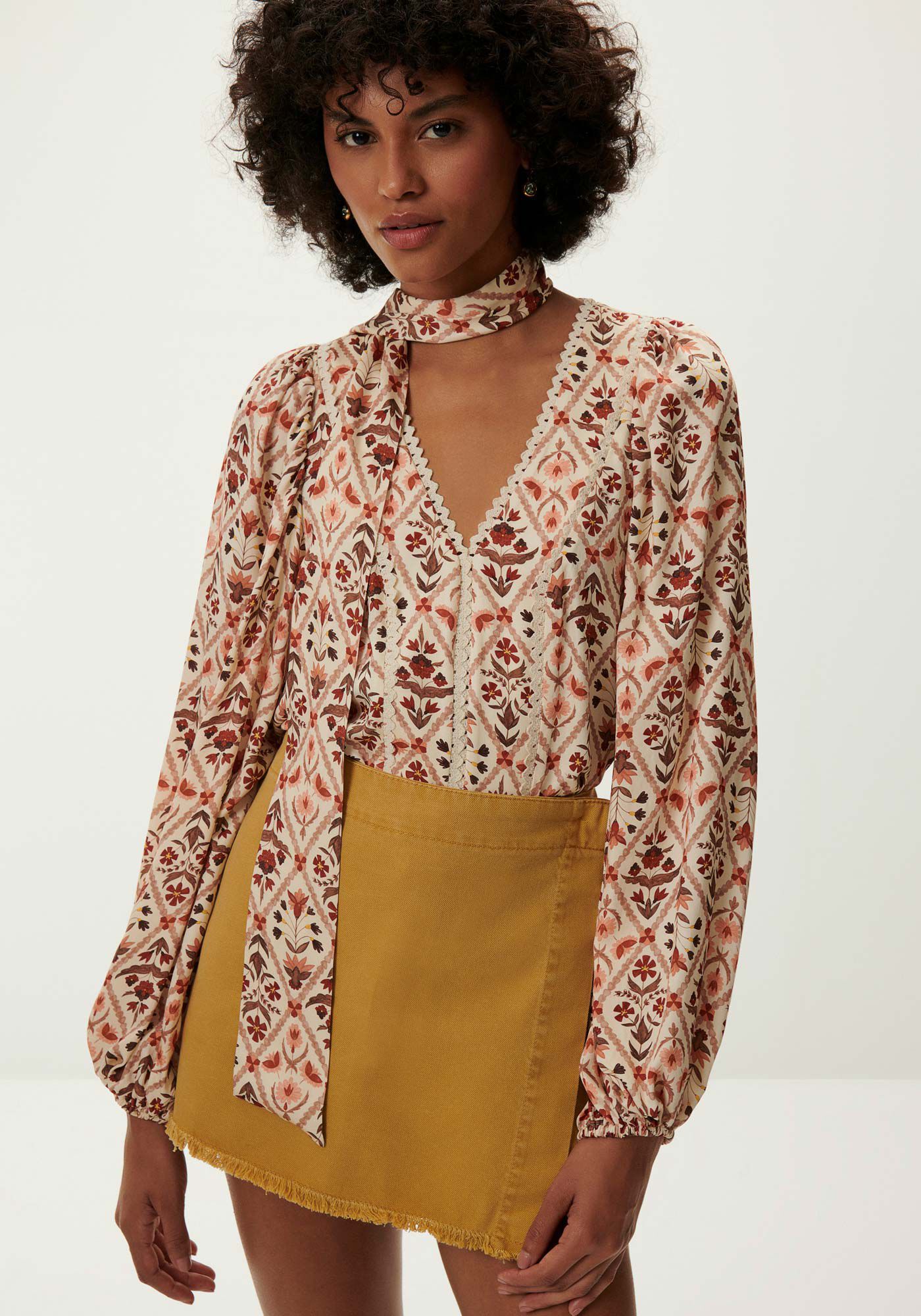 Blusa Manga Longa Bufante Estampada com Faixa, , large.