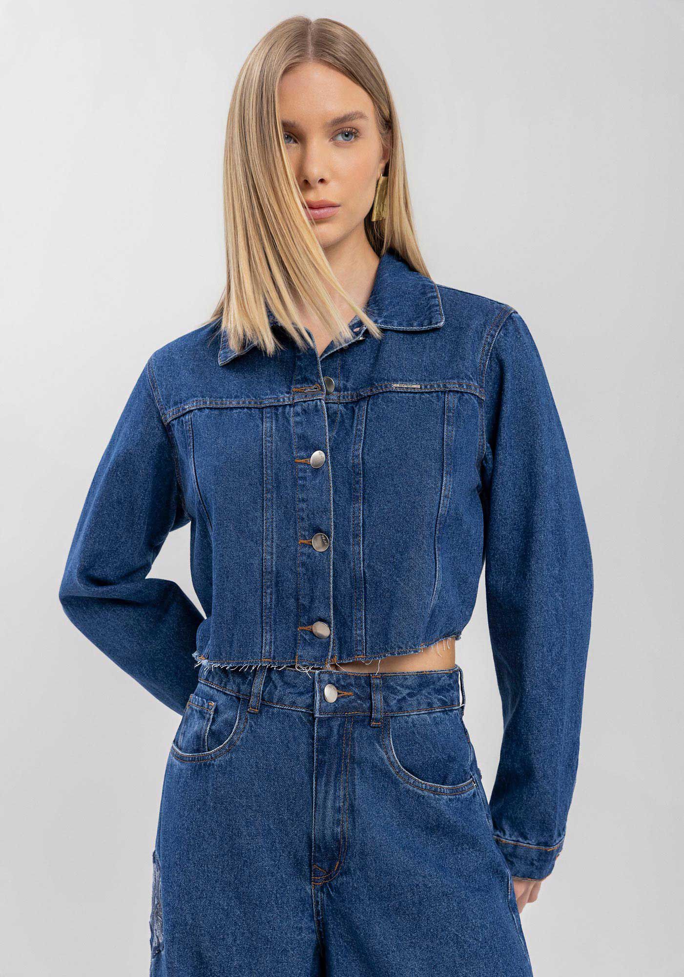 Jaqueta Jeans Curta Com Barra Desfiada E Bordado Nas Costas, , large.