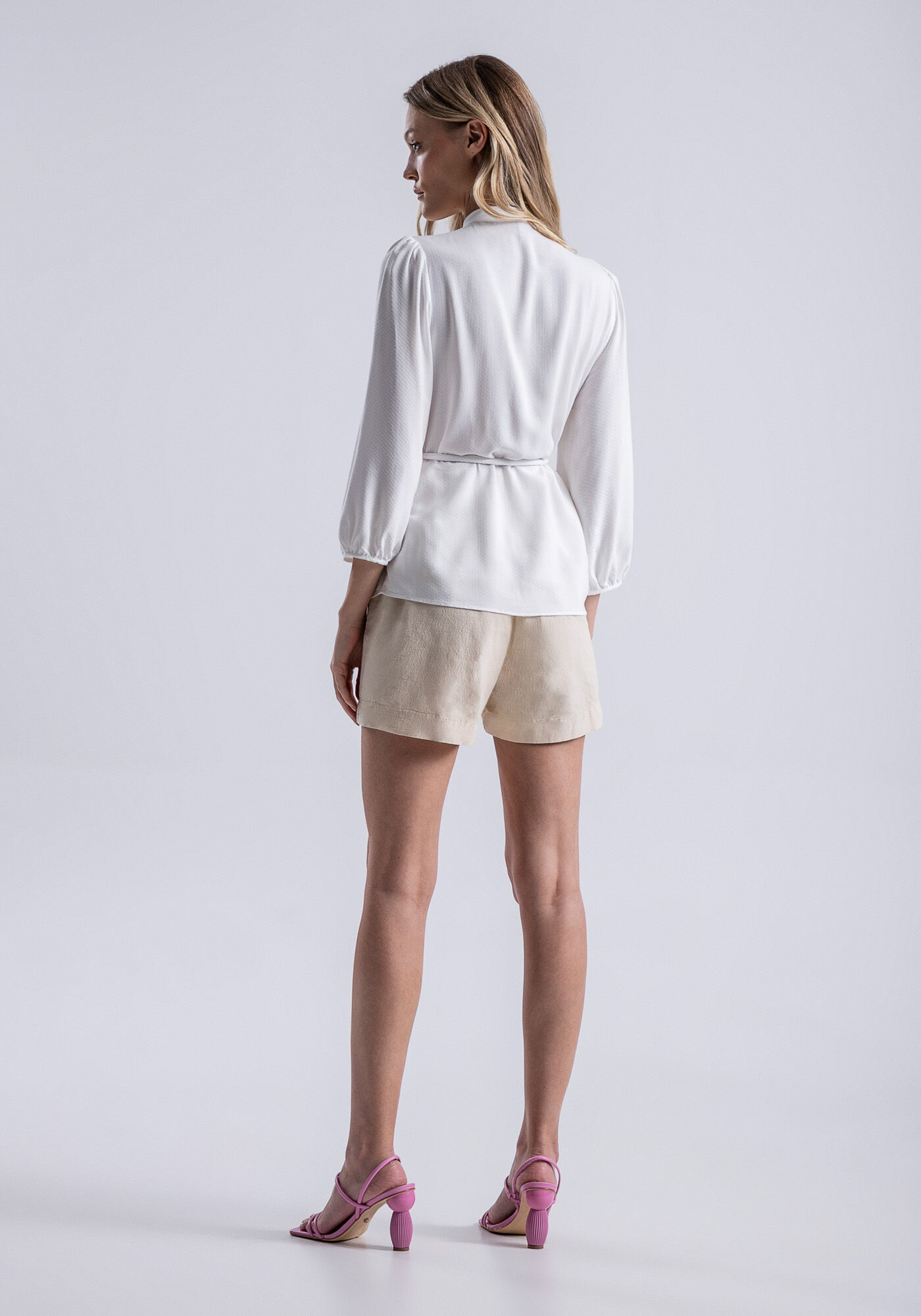 Blusa Bordada em Viscose com Cinto, , large.