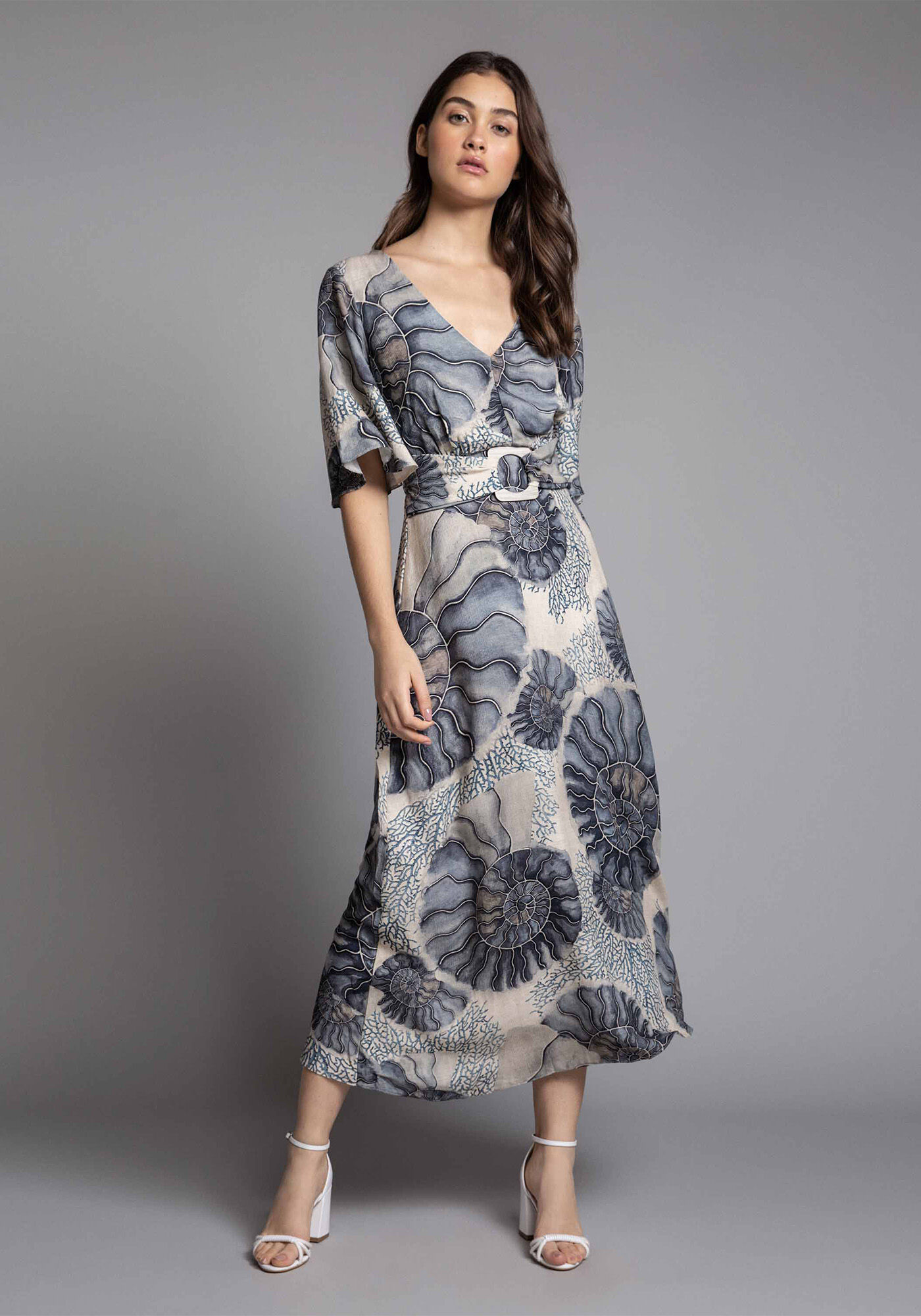 Vestido com Cinto Estampa Lez a Lez
