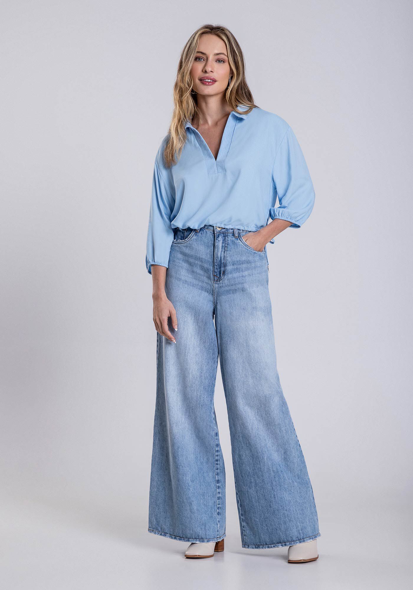 Blusa Manga 3/4 em Crepe com Amarra&ccedil;&atilde;o Barra, AZUL BRIGHT, large.