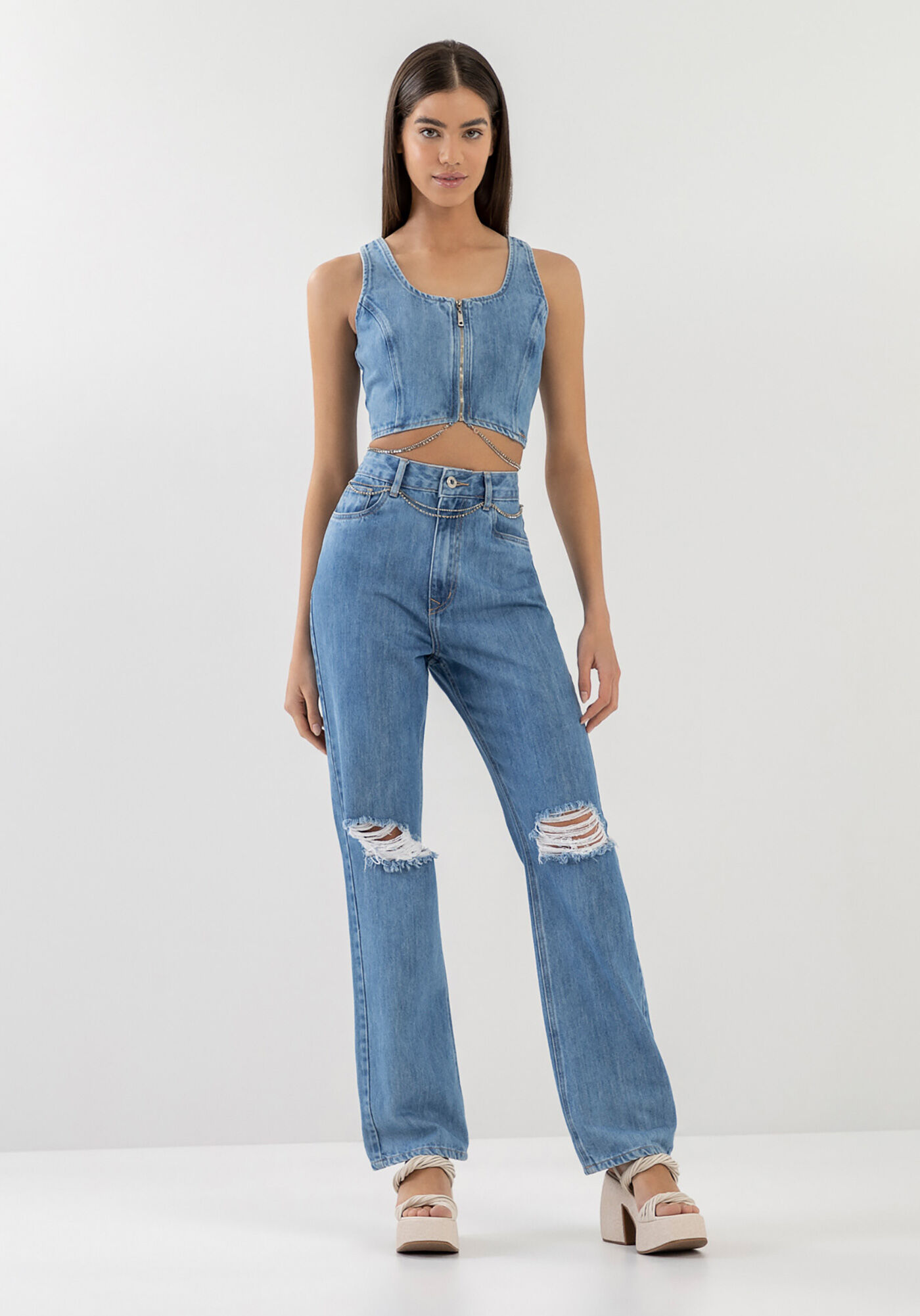 Cal&ccedil;a Jeans Reta Super Alta com Corrente Strass, JEANS, large.