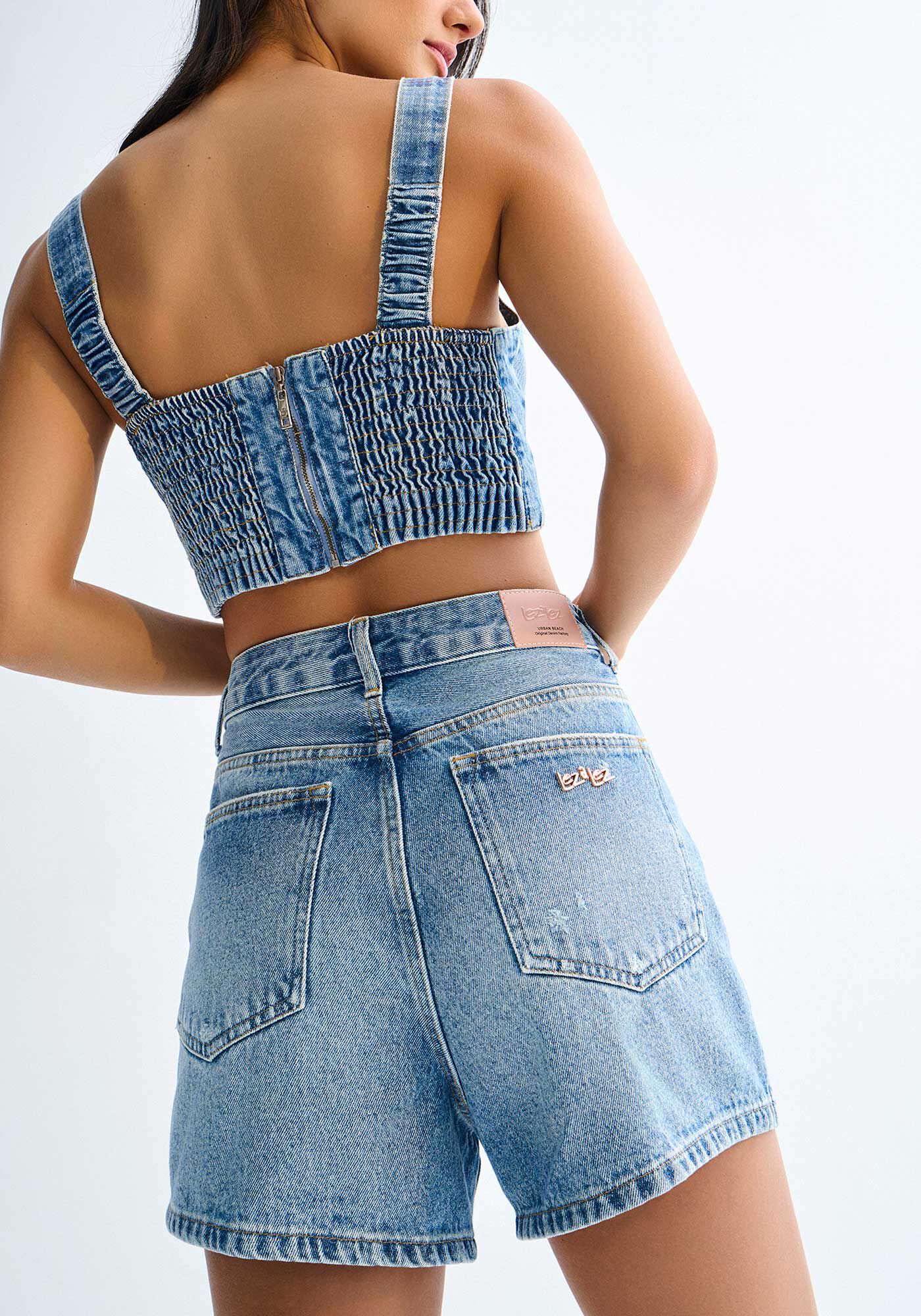 Shorts Jeans Hot Pant Cintura Alta com Pastilha Transparente, , large.