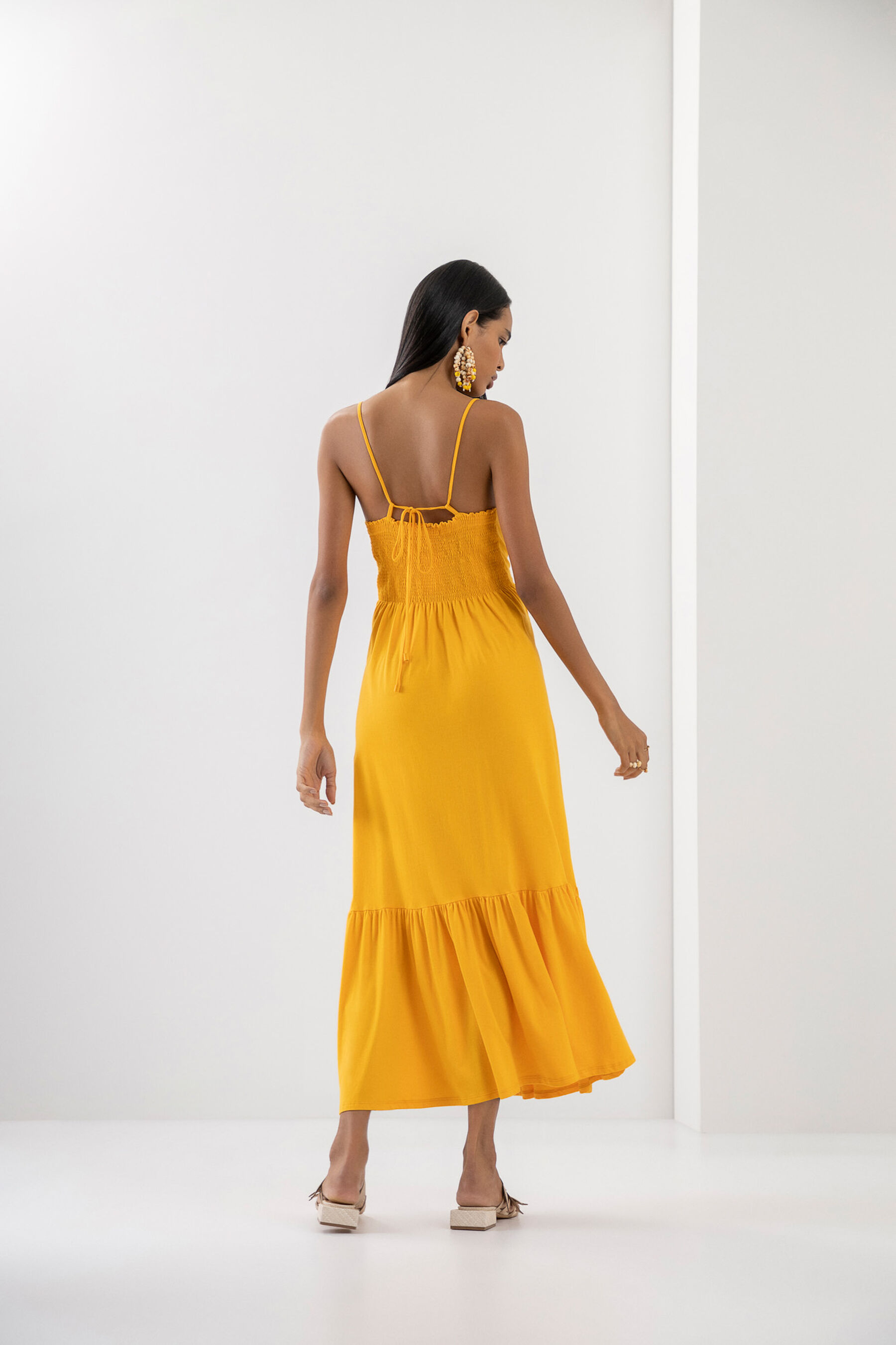 Vestido Midi em Malha com Franzido Cintura, AMARELO ENERGY. Vestido Midi em Malha com Franzido Cintura, AMARELO ENERGY, large.