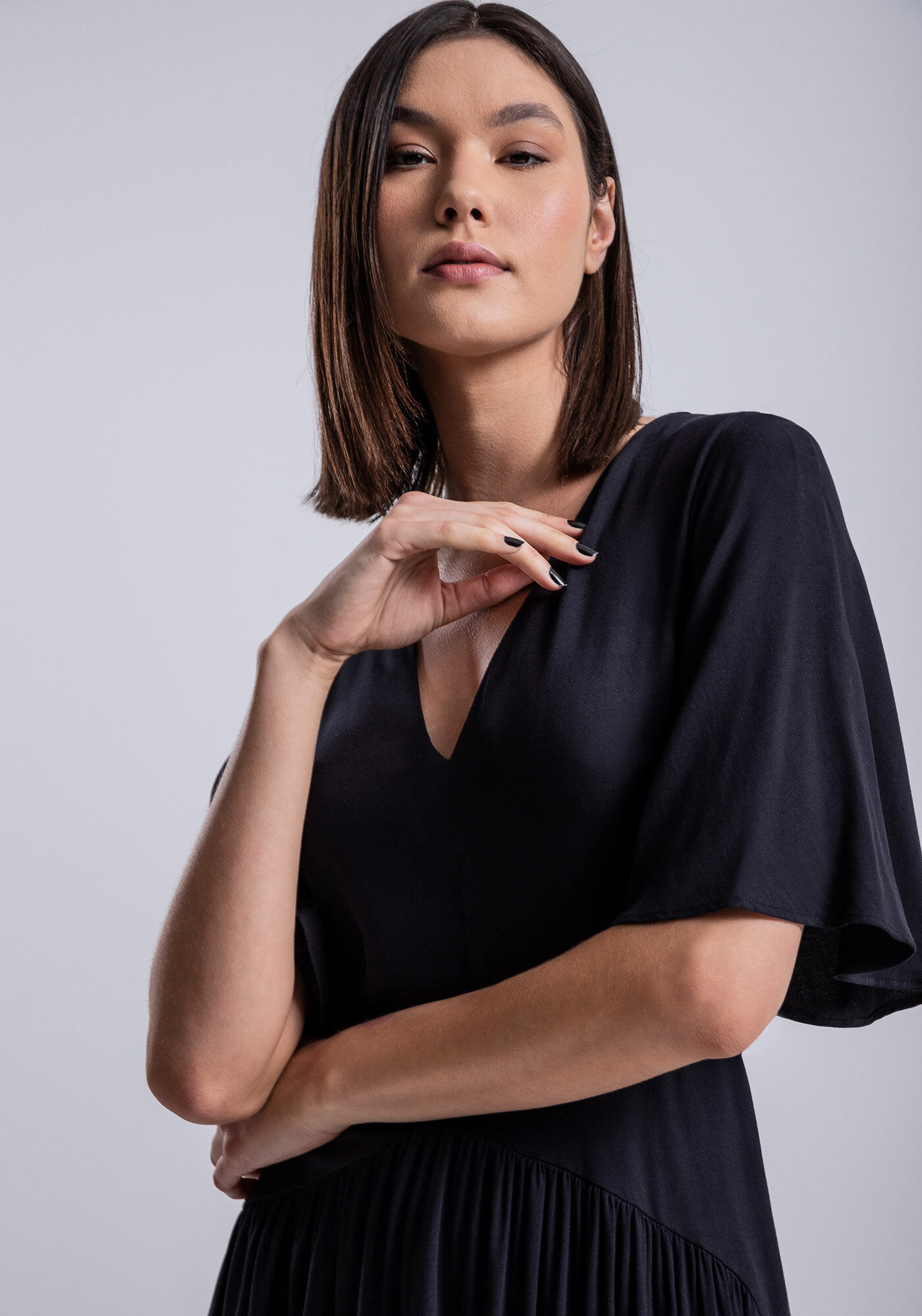 Vestido Midi em Viscose com Cut Out Amarra&ccedil;&atilde;o, , large.