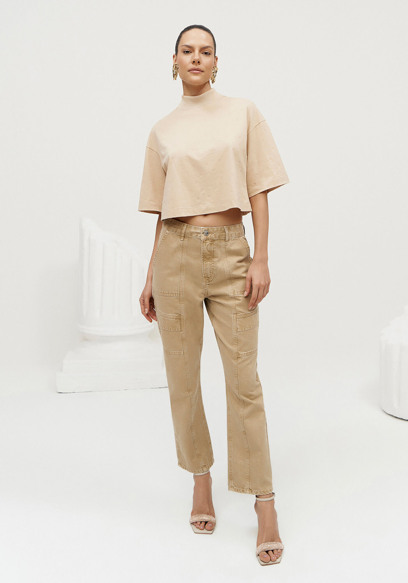 T-shirt Oversized em Malha com Gola e Strass, BEGE FLAME, large.