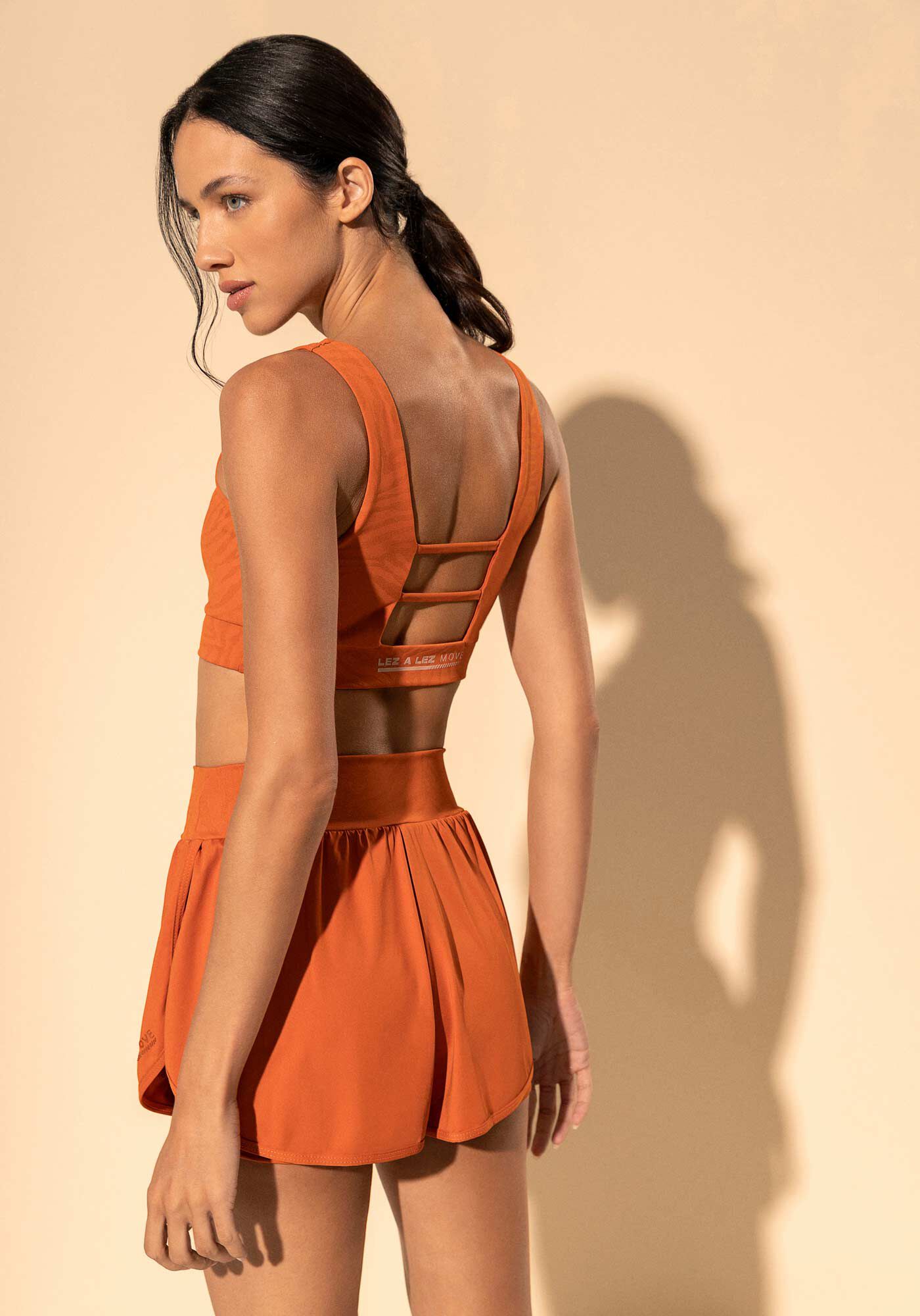 Shorts De Cintura M&eacute;dia Com Bolso Interno E Prote&ccedil;&atilde;o UV Move, MARROM TERRACOTA, large.