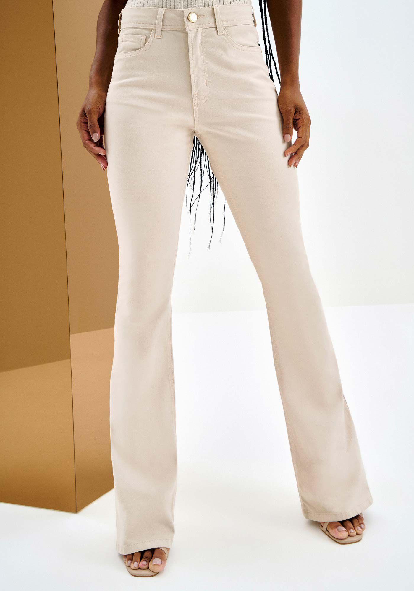 Cal&ccedil;a Sarja Flare Bootcut Cintura Alta Comfort, BEGE CAQUI, large.