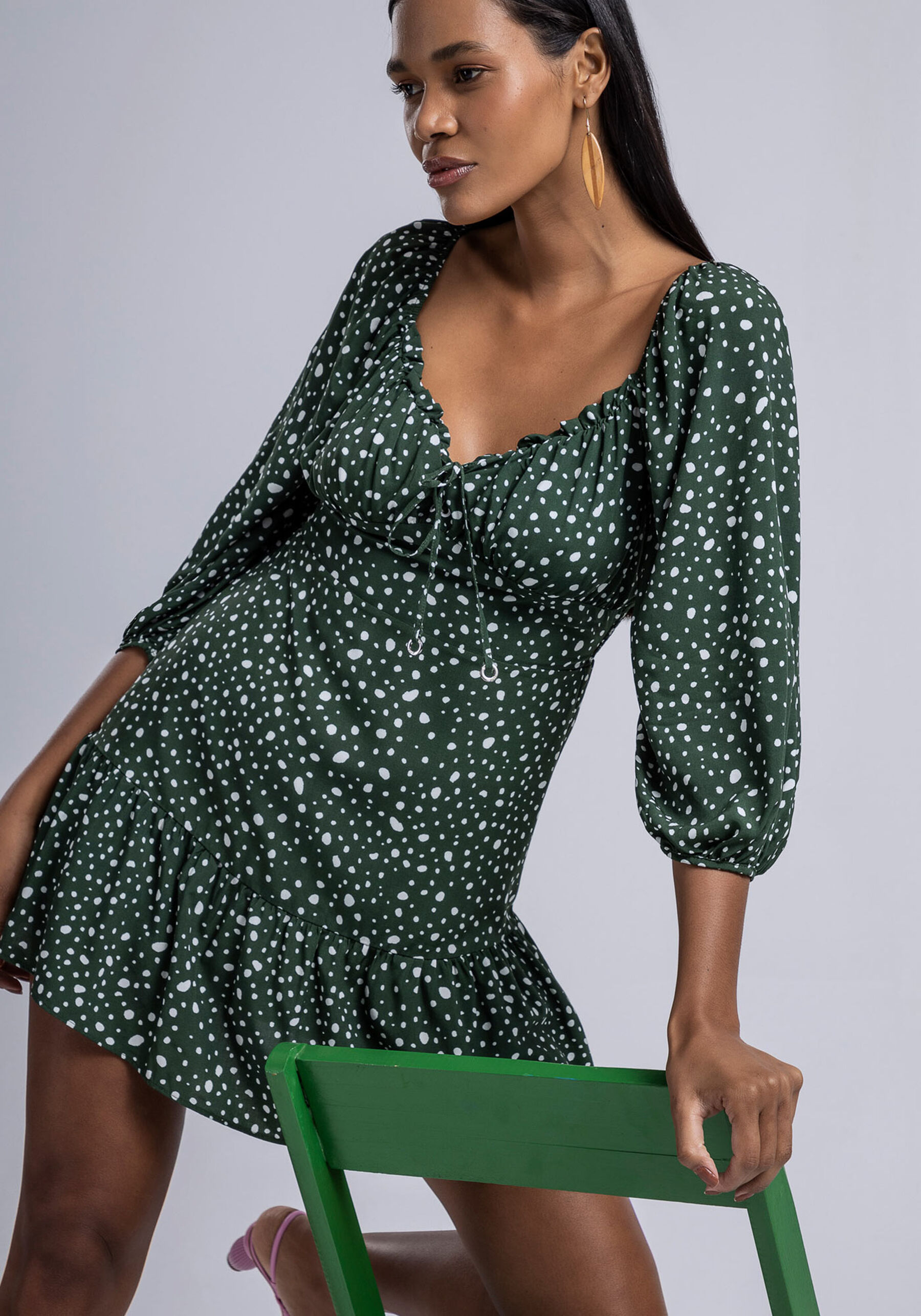 Vestido Curto em Viscose com Franzido Busto, TAIA. Vestido Curto em Viscose com Franzido Busto, TAIA, large.