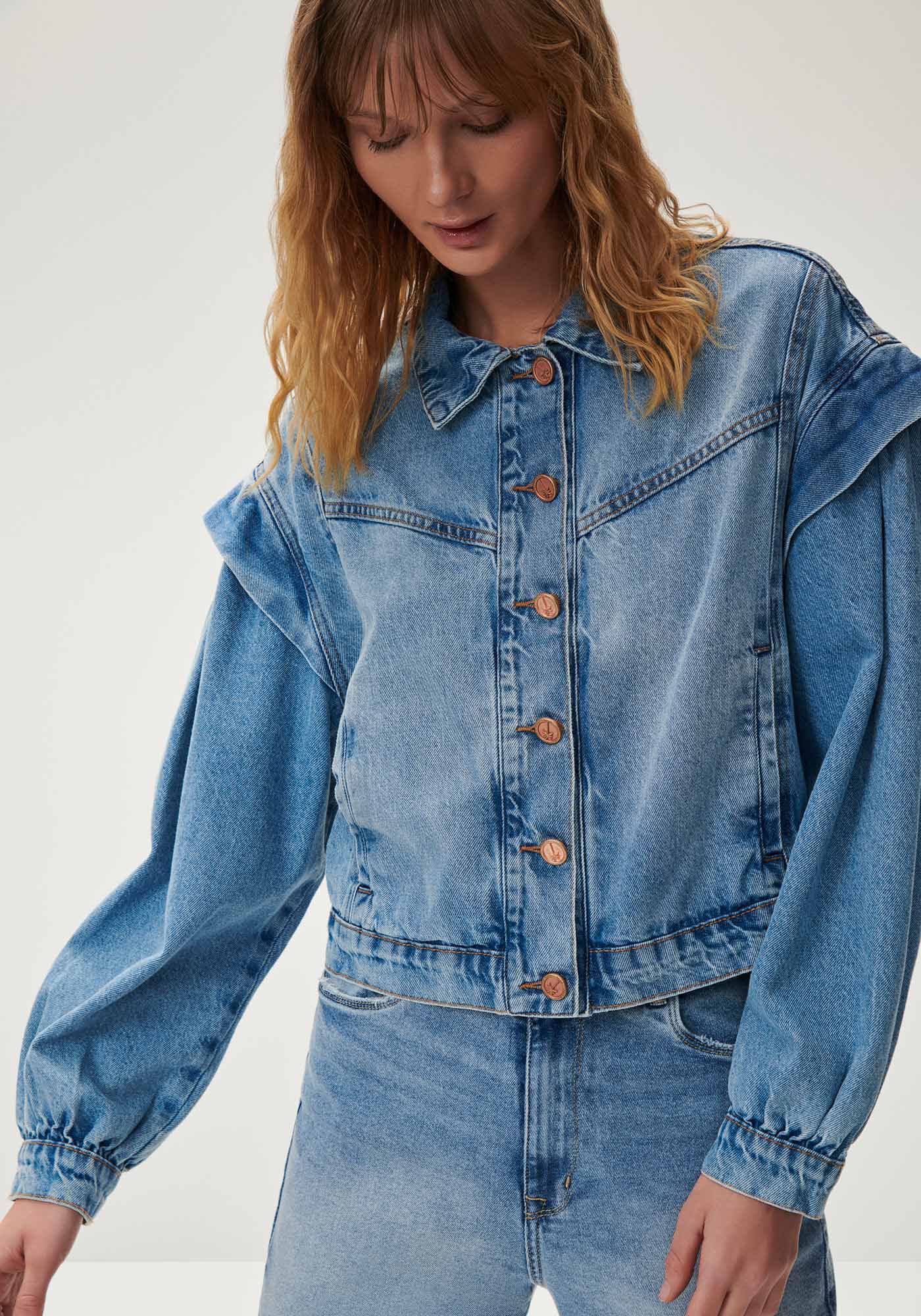 Jaqueta Jeans Estonada com Recorte Ombros, , large.