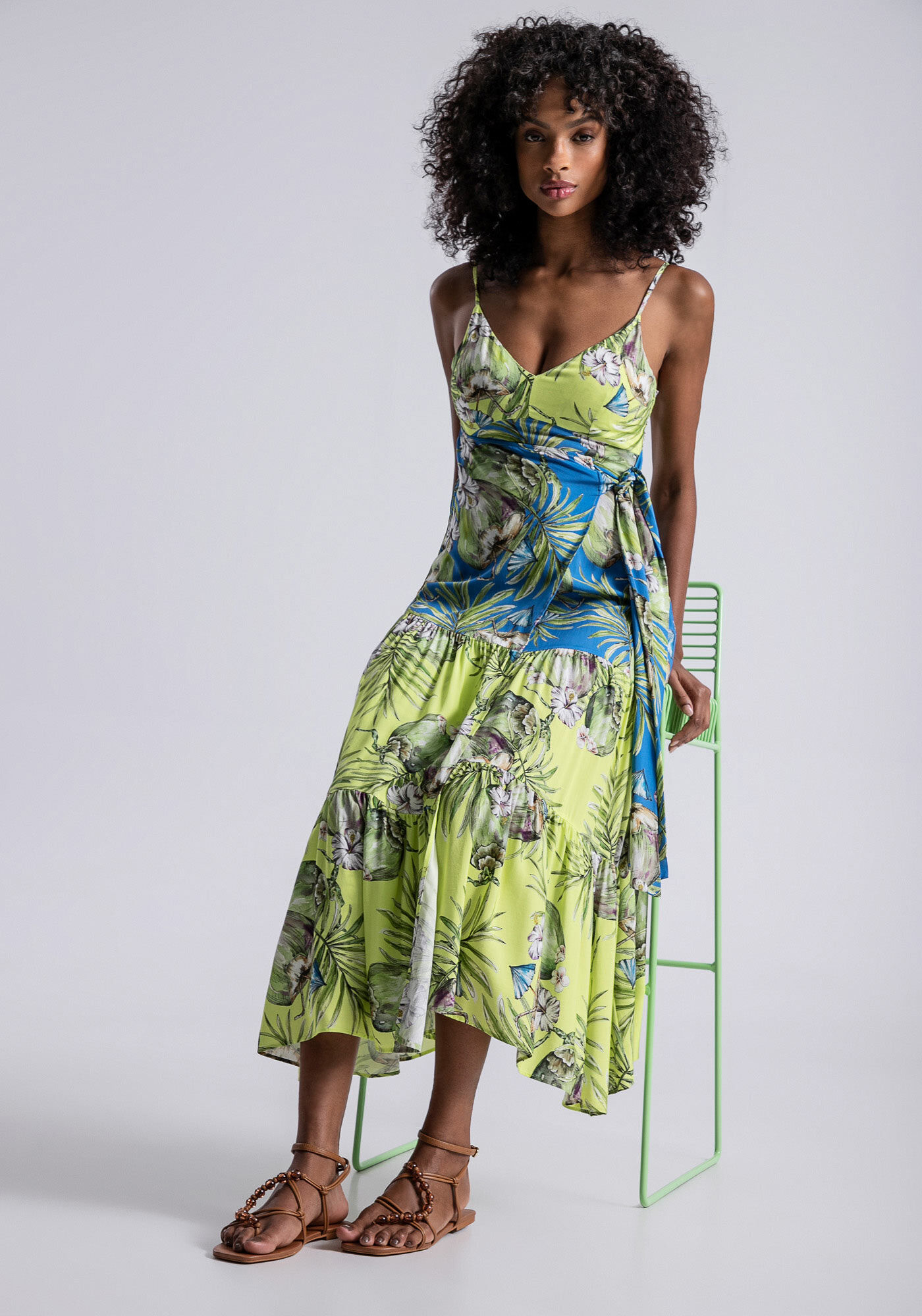 Sand&aacute;lia Rasteira Bico Quadrado com Detalhe, , large.